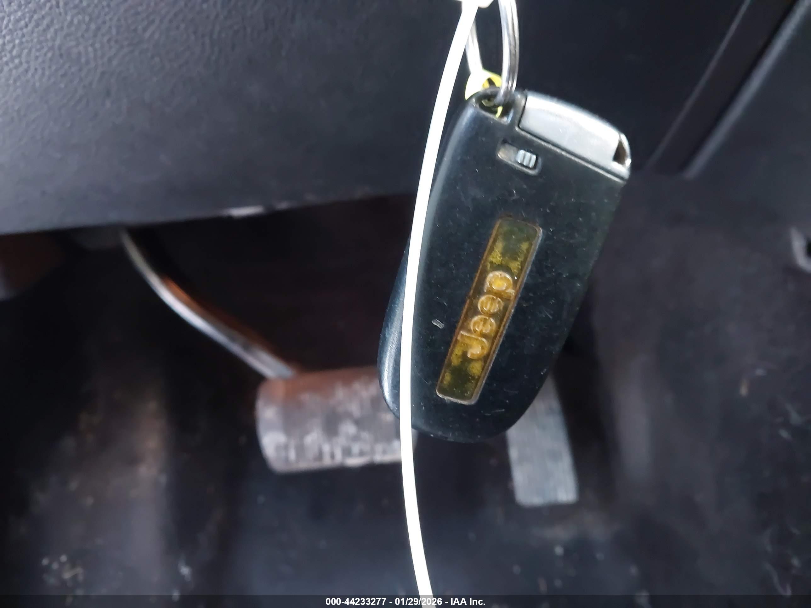 JEEP GRAND image 11