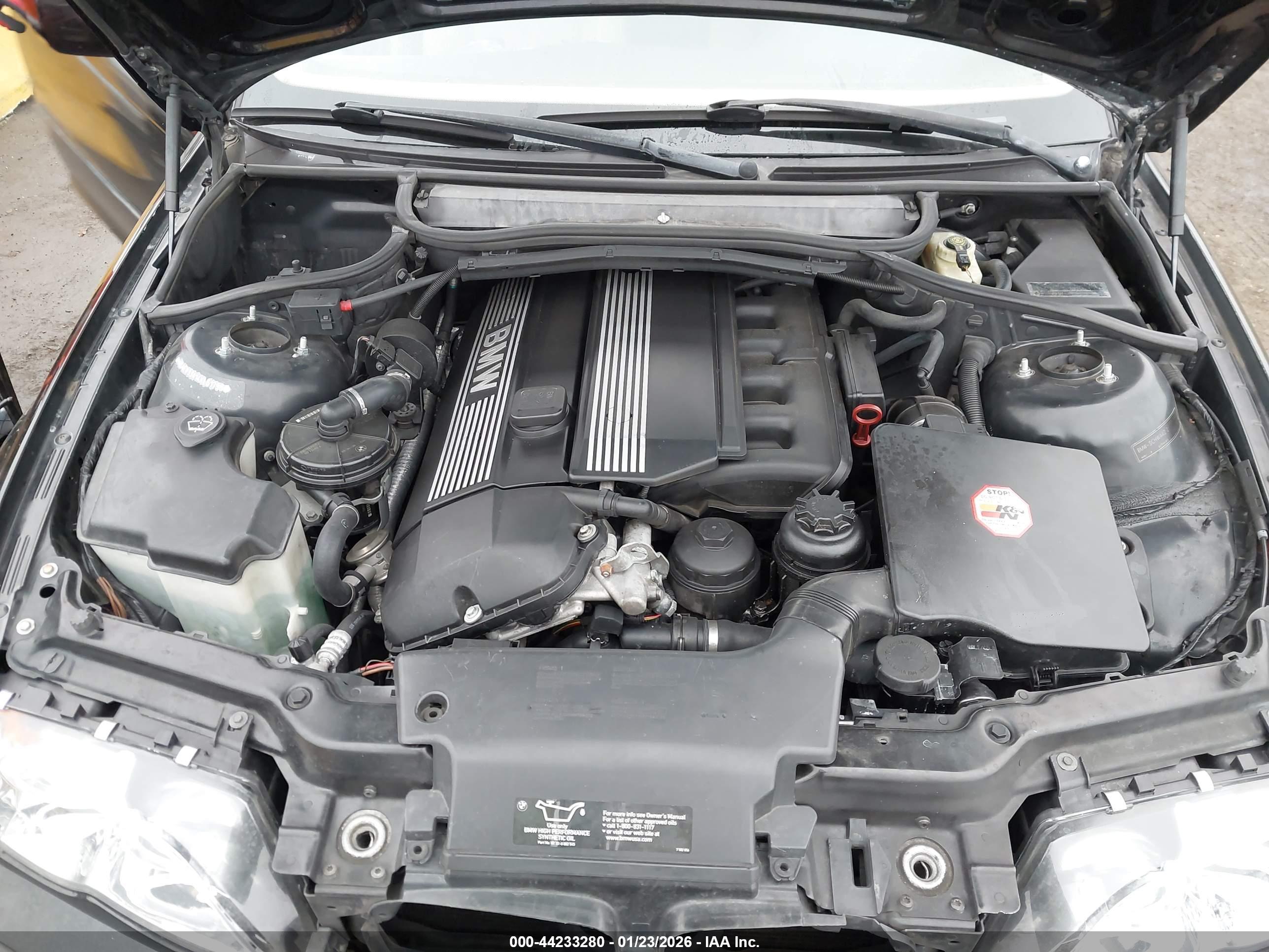 BMW 325I image 10