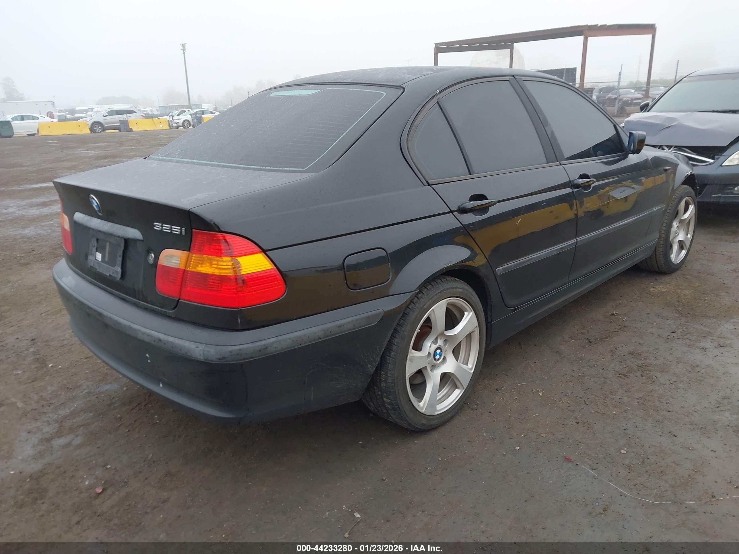BMW 325I image 4