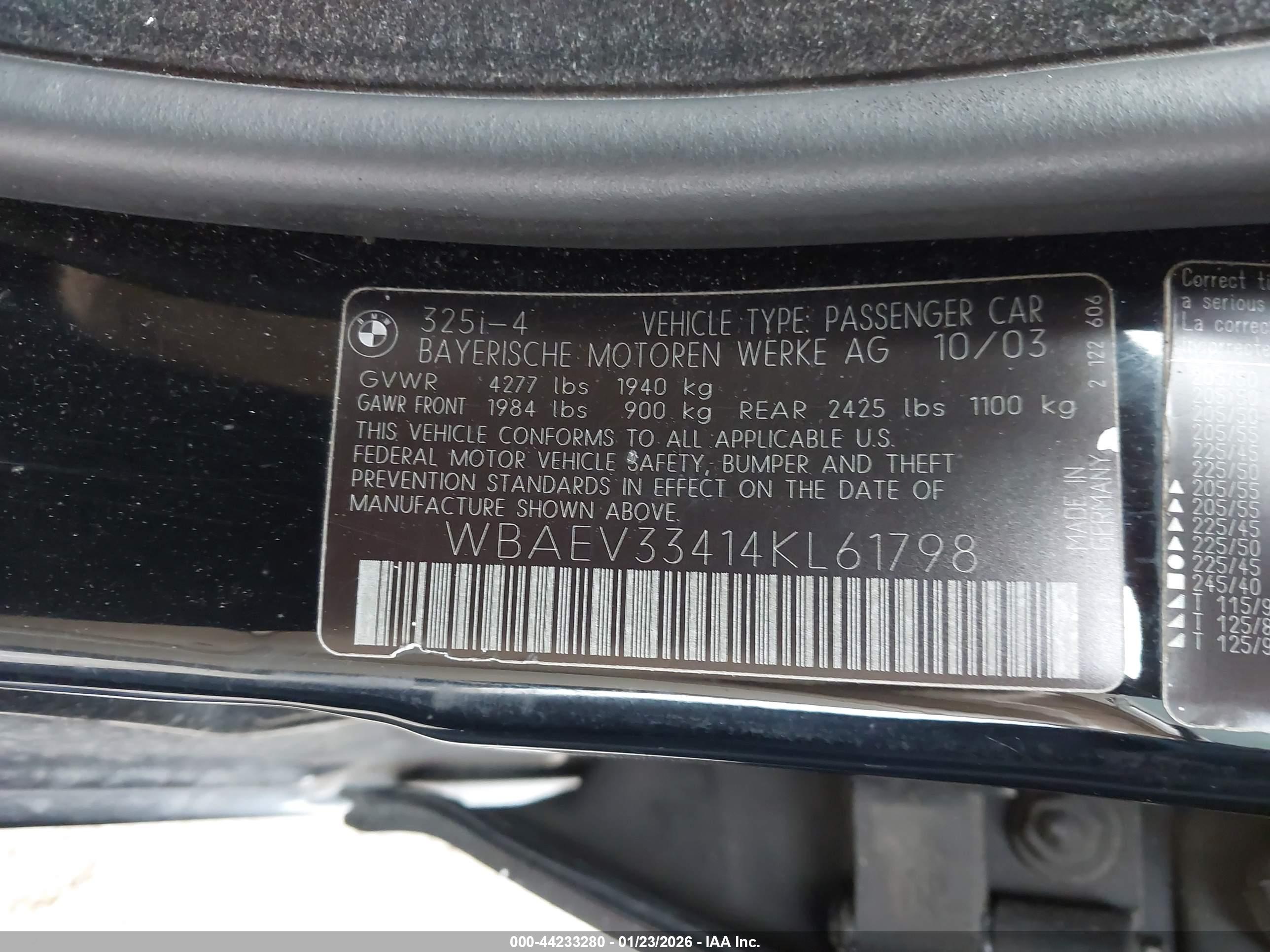 BMW 325I image 9