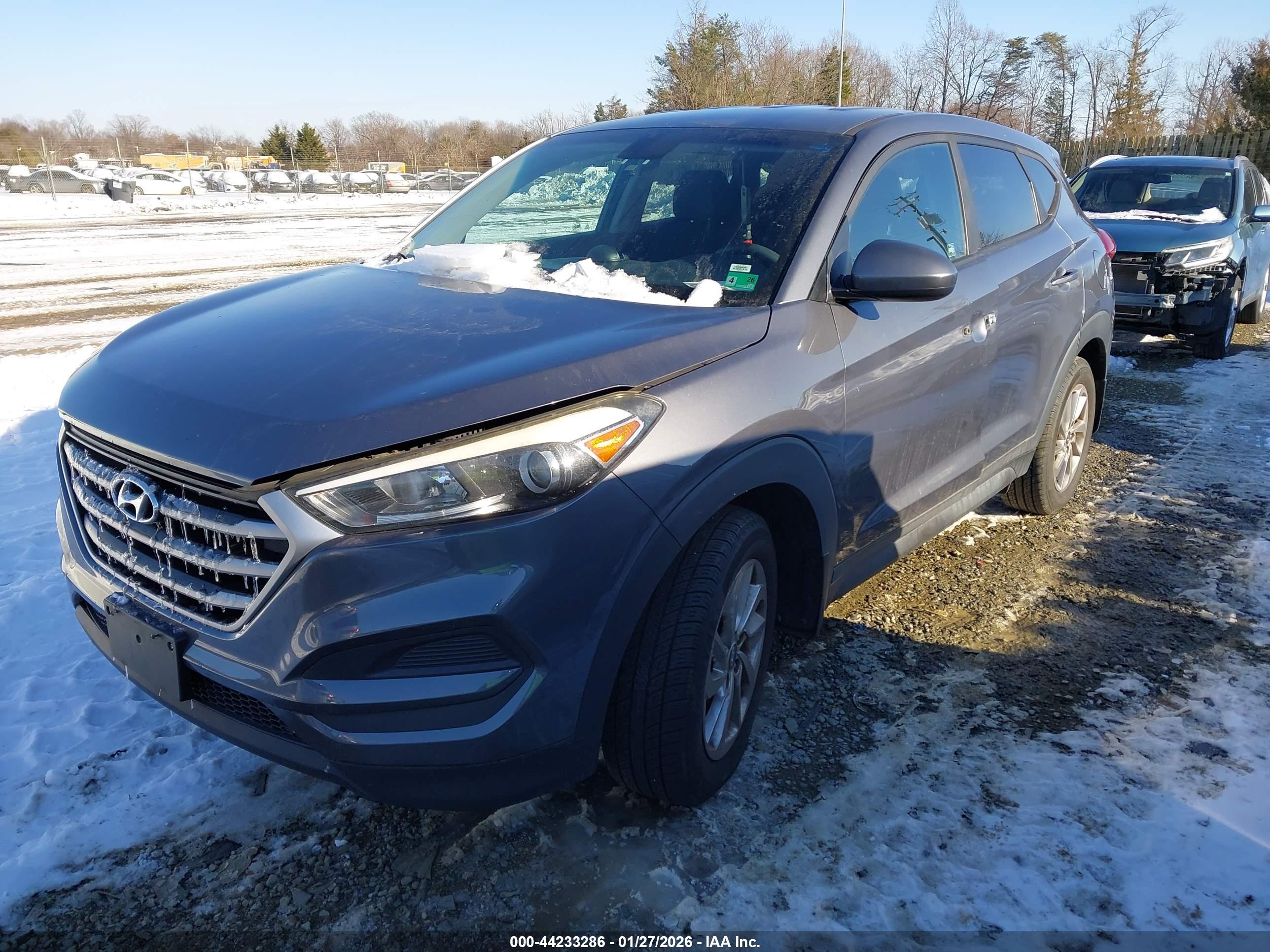 HYUNDAI TUCSON image 2