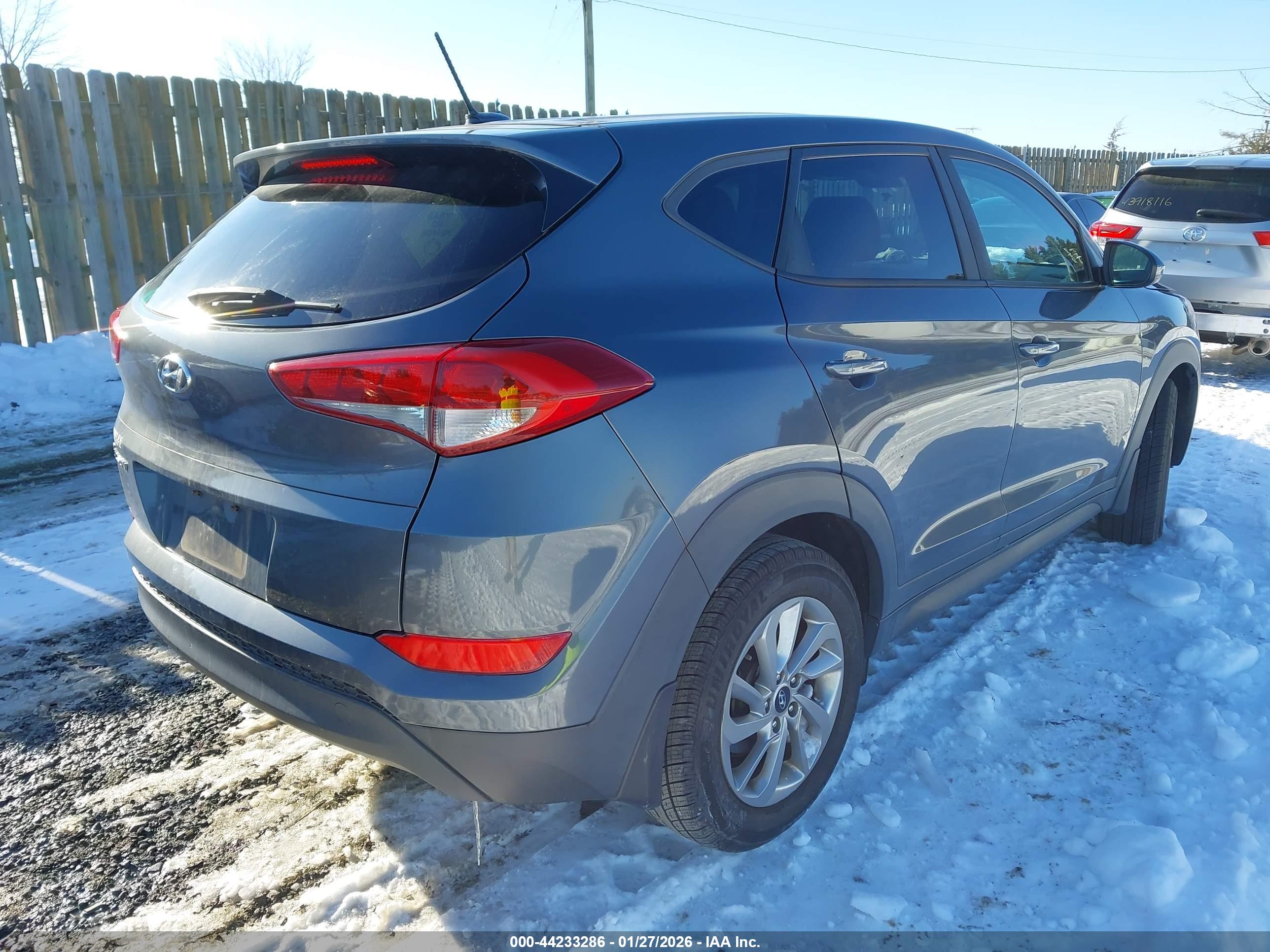 HYUNDAI TUCSON image 4