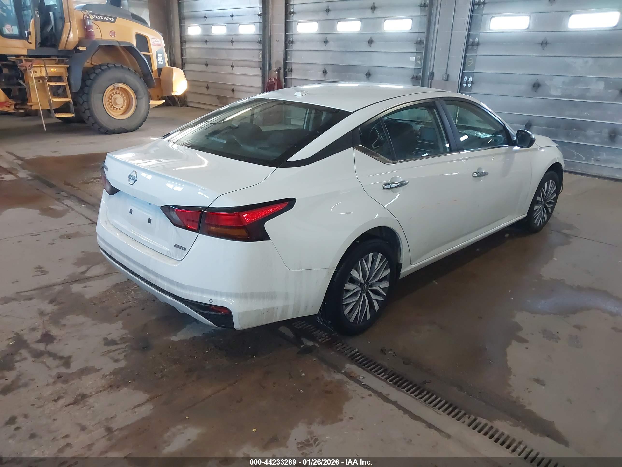 NISSAN ALTIMA image 4