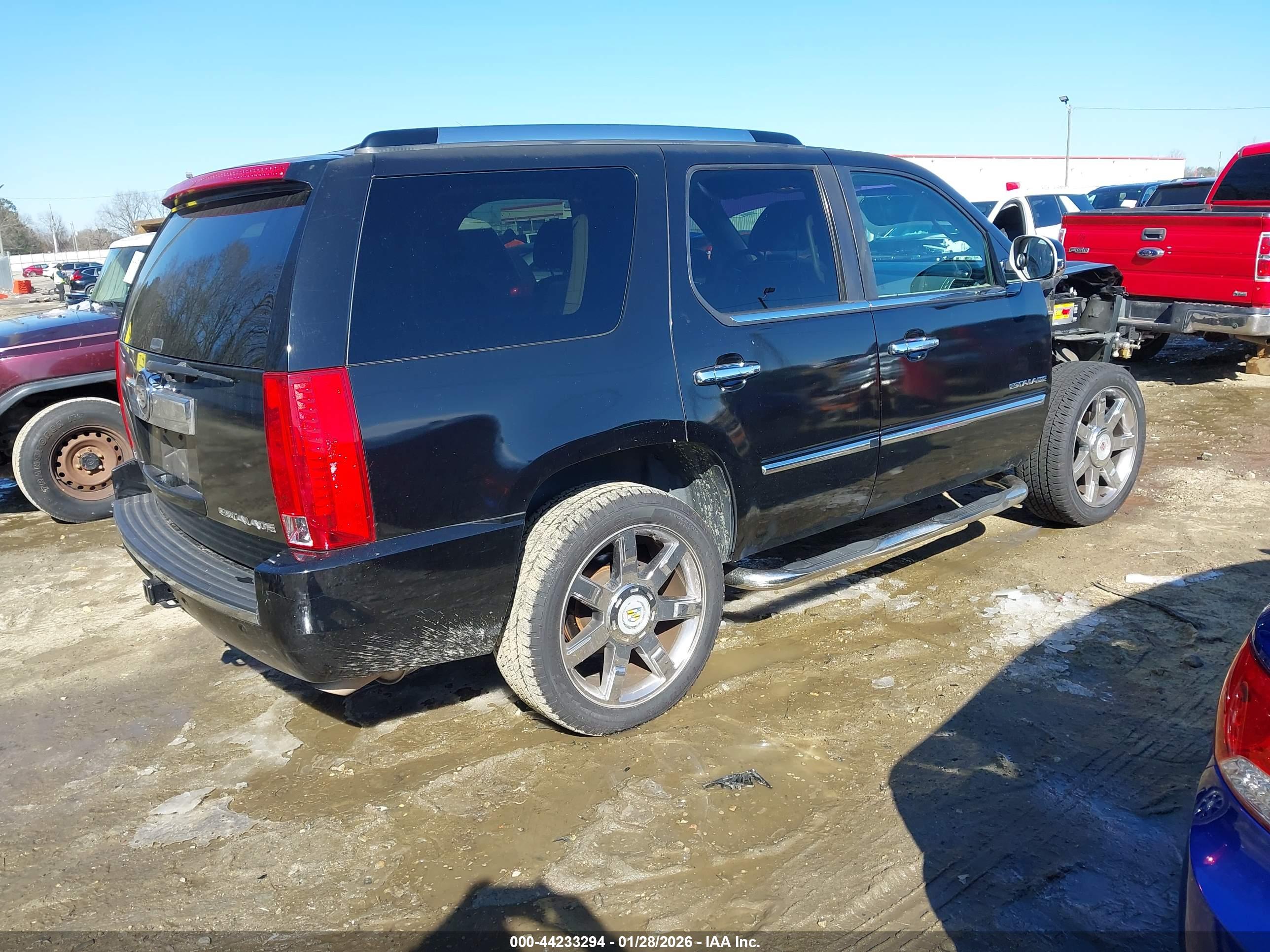 CADILLAC ESCALADE image 4