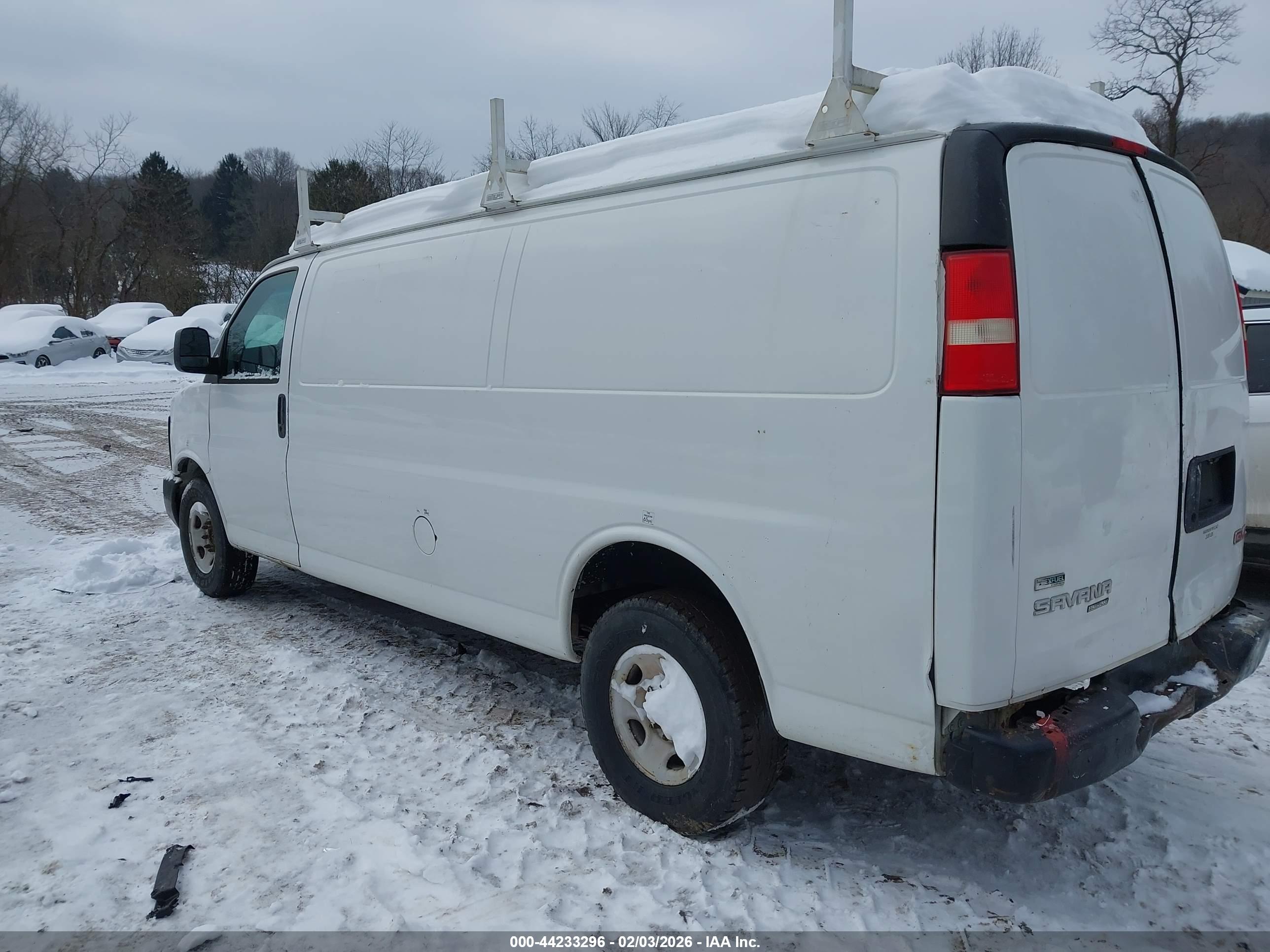 GMC SAVANA image 3