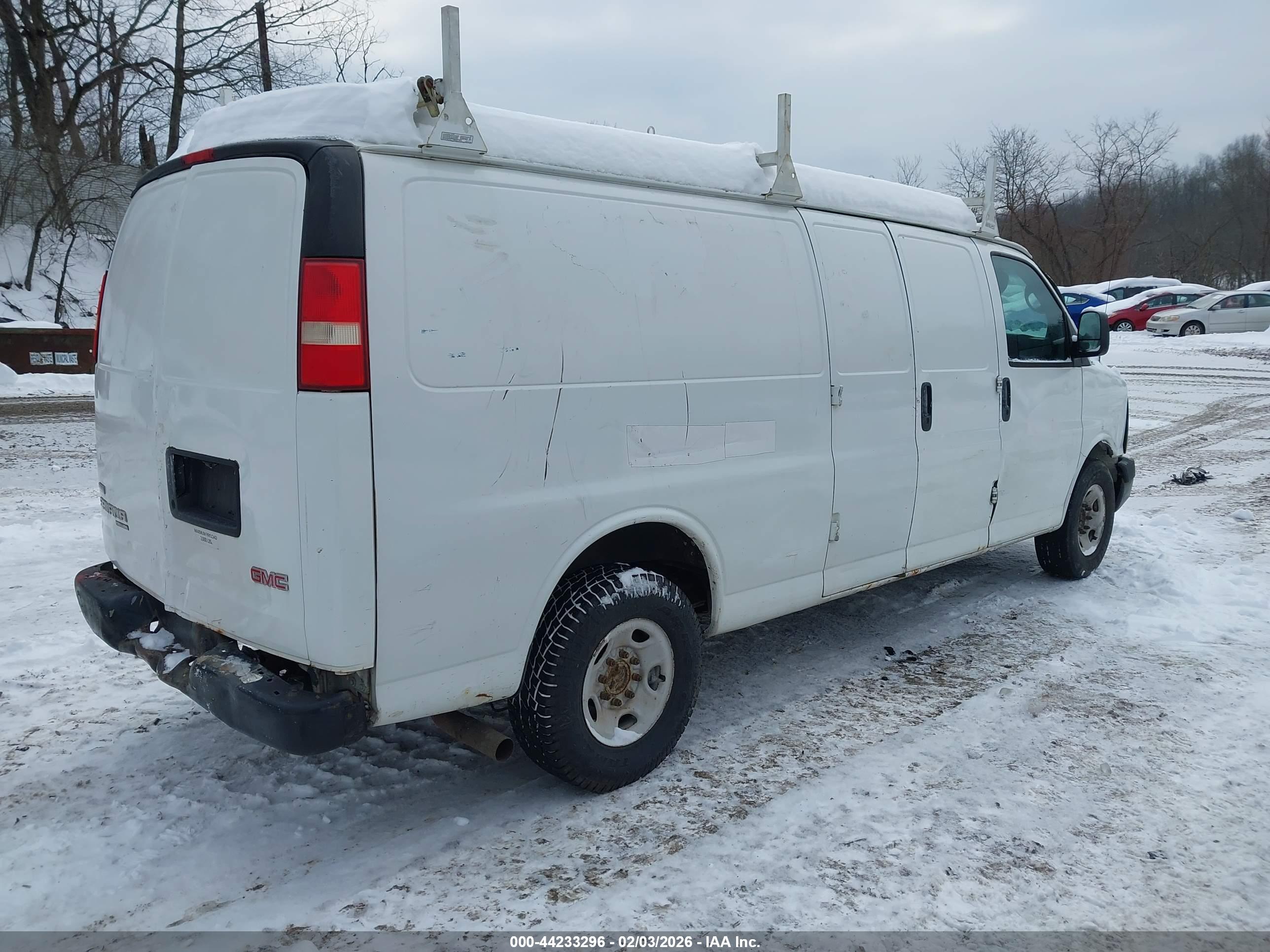 GMC SAVANA image 4