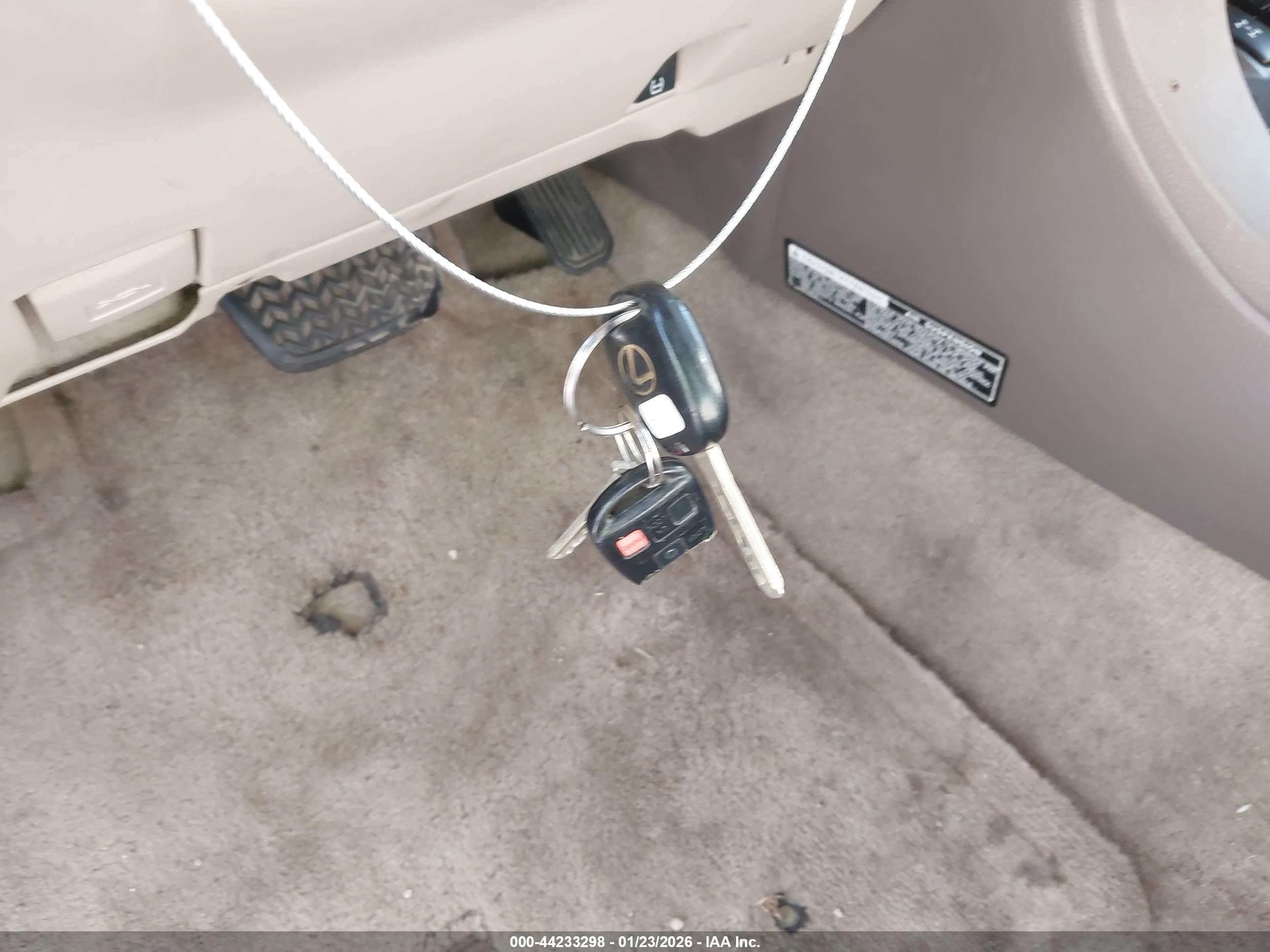 LEXUS GX image 11