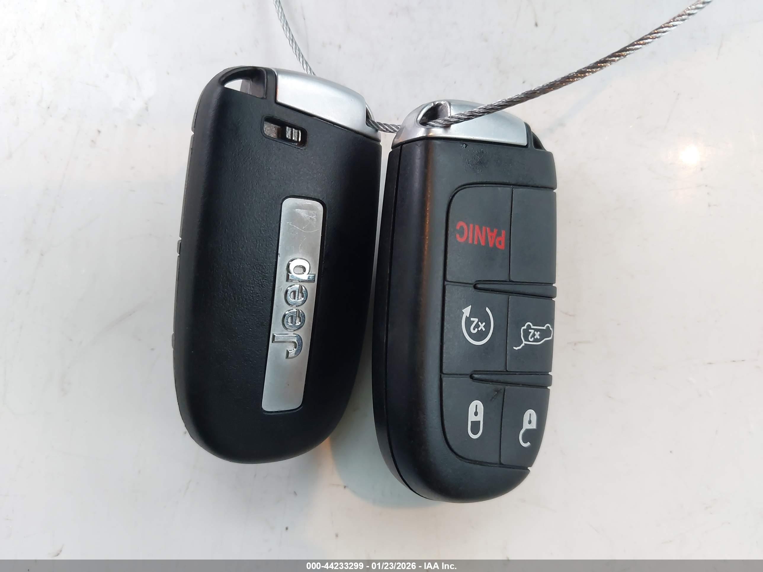 JEEP GRAND image 11
