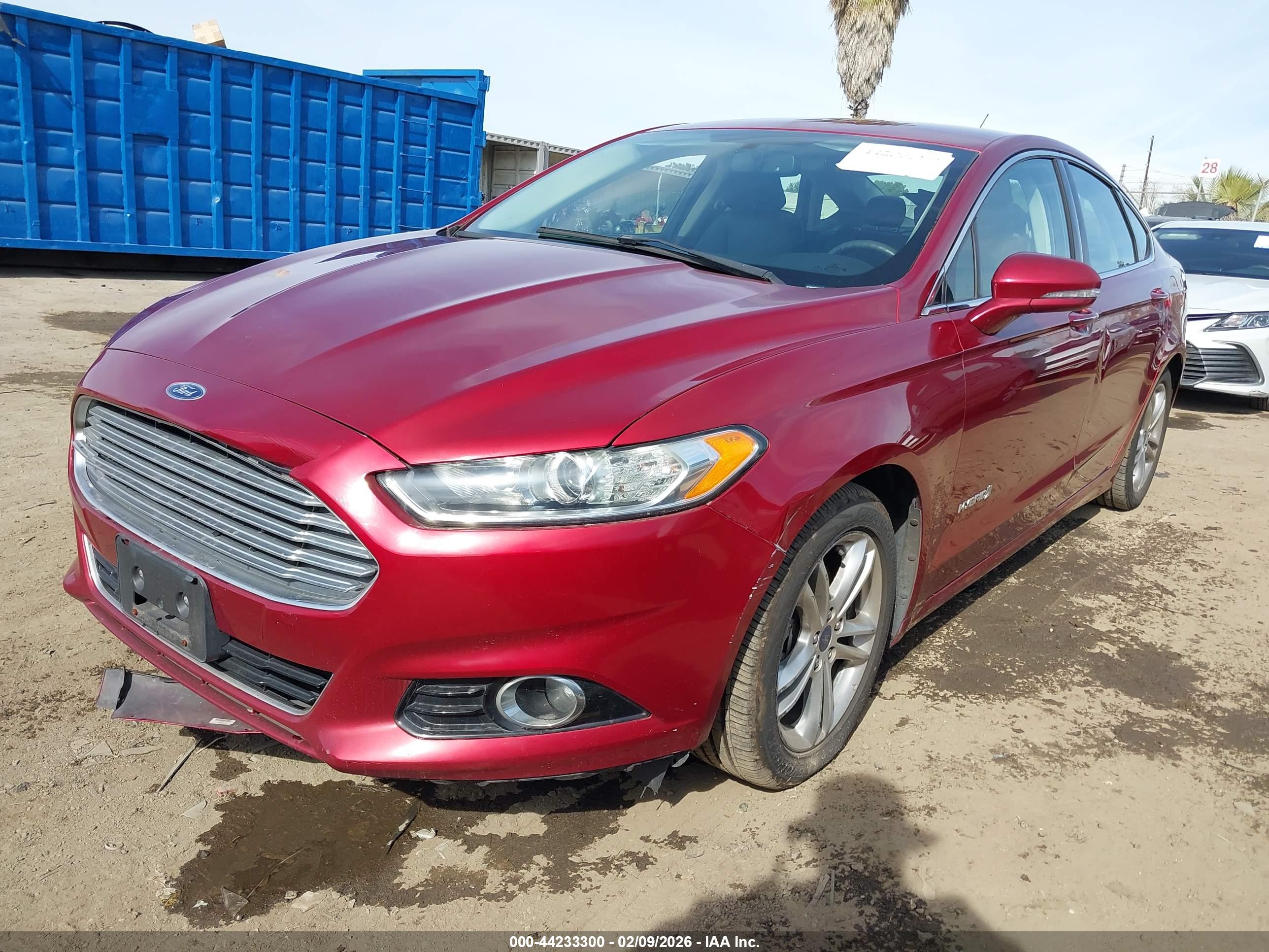 FORD FUSION image 2