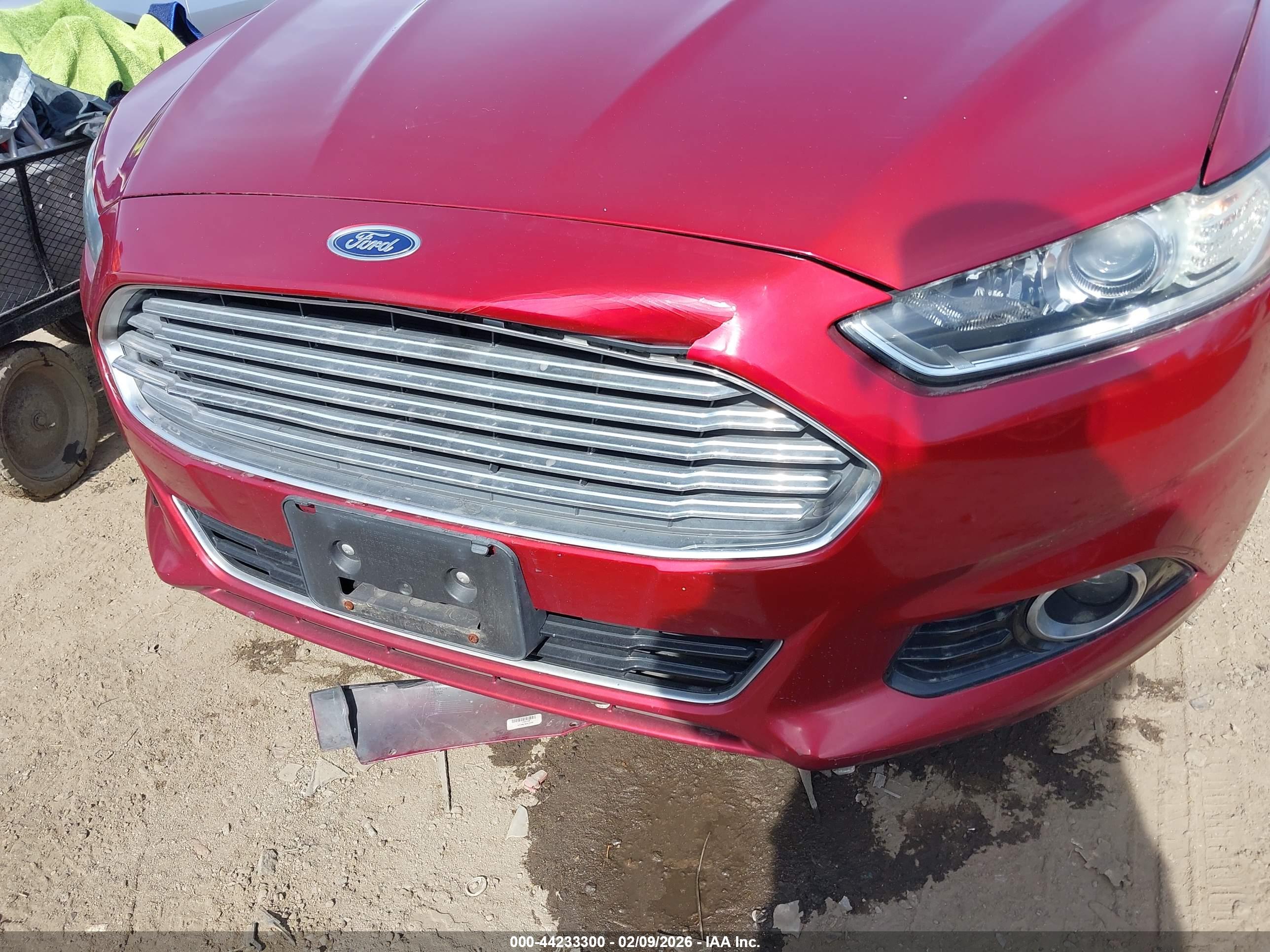 FORD FUSION image 6