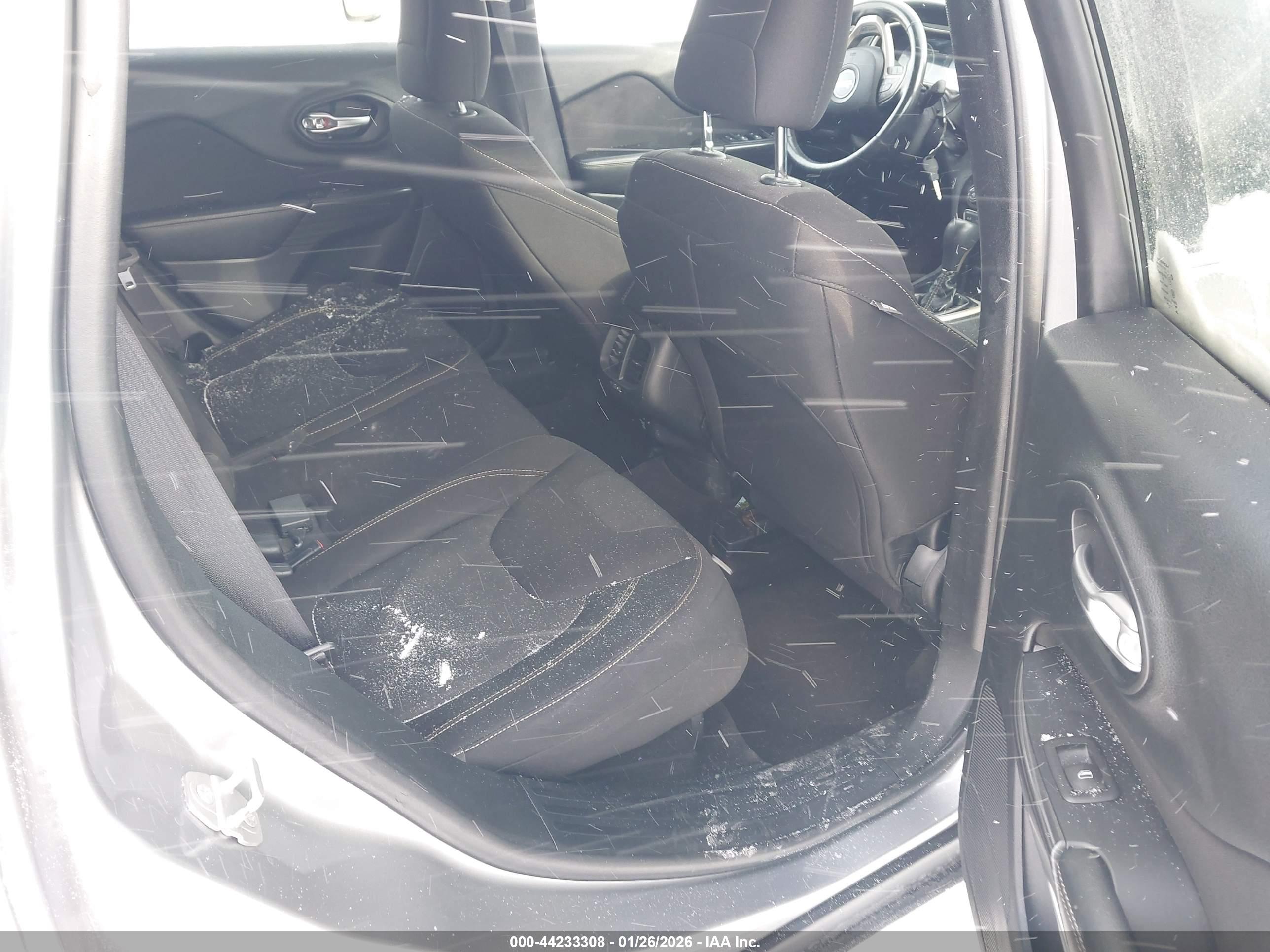 JEEP CHEROKEE image 8