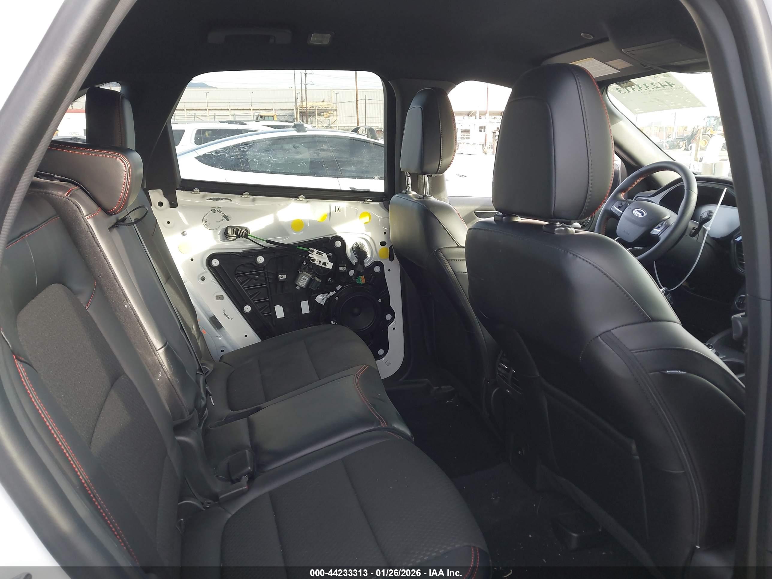 FORD ESCAPE image 8