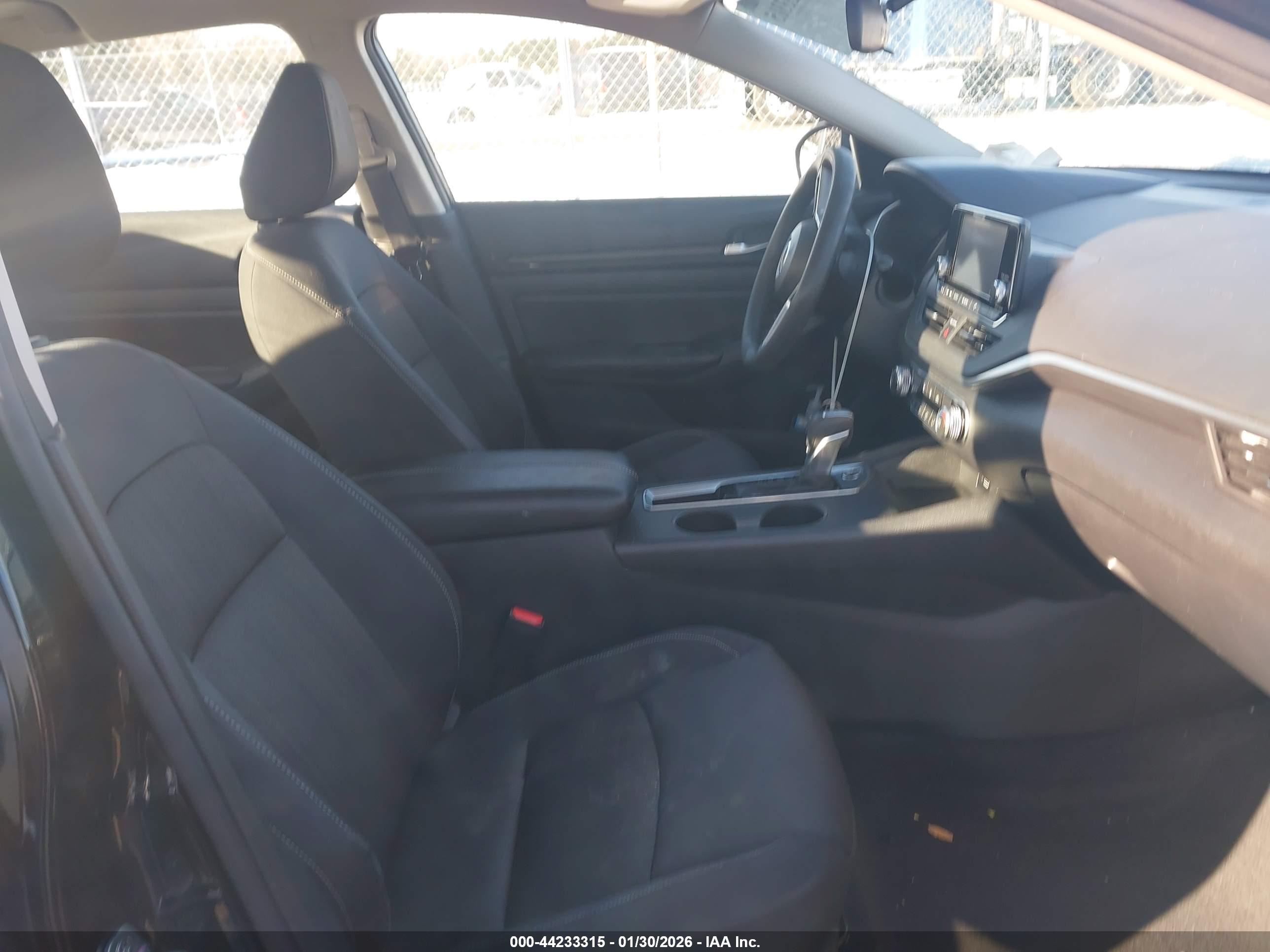 NISSAN ALTIMA image 5