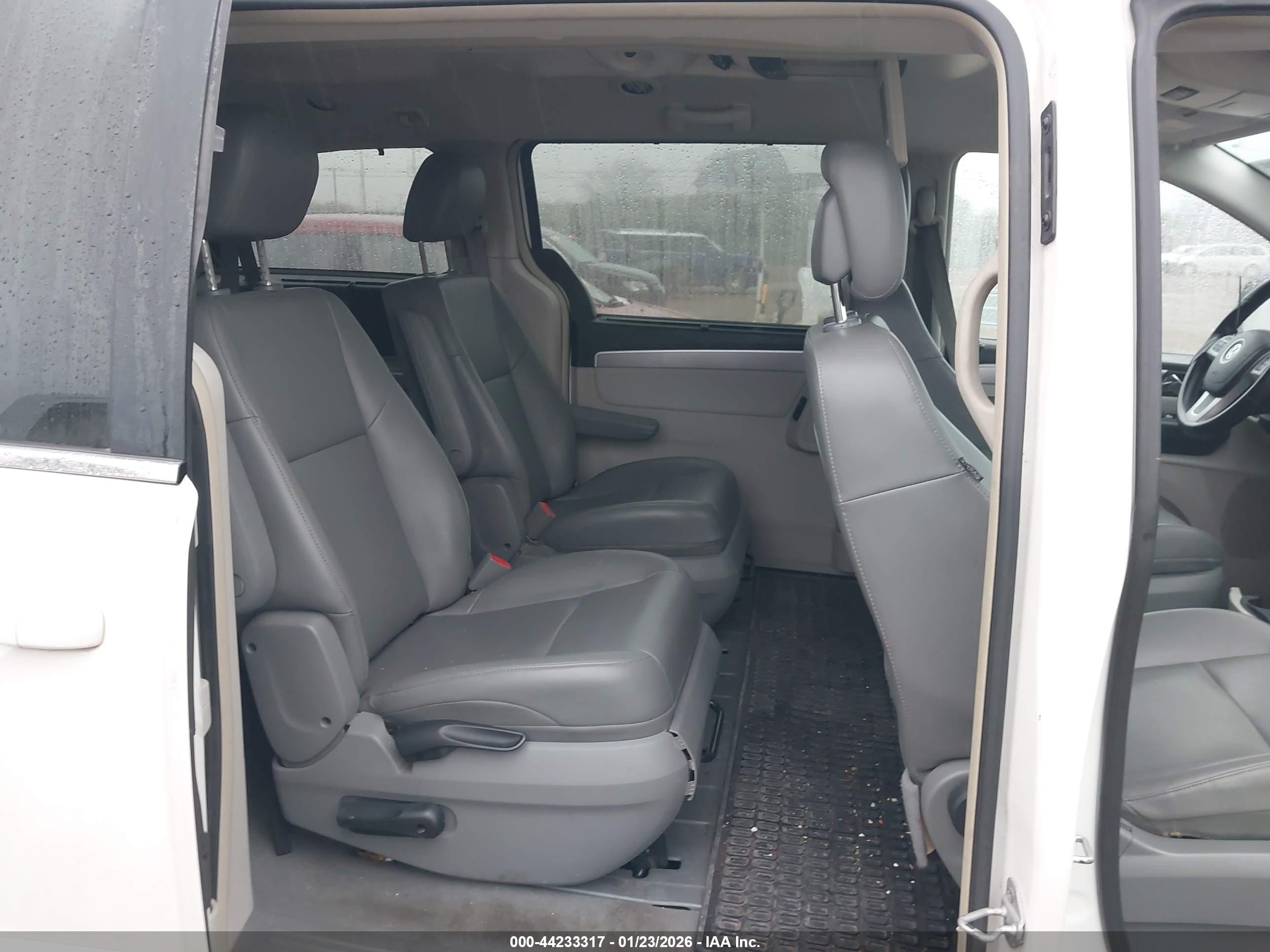 VOLKSWAGEN ROUTAN image 8