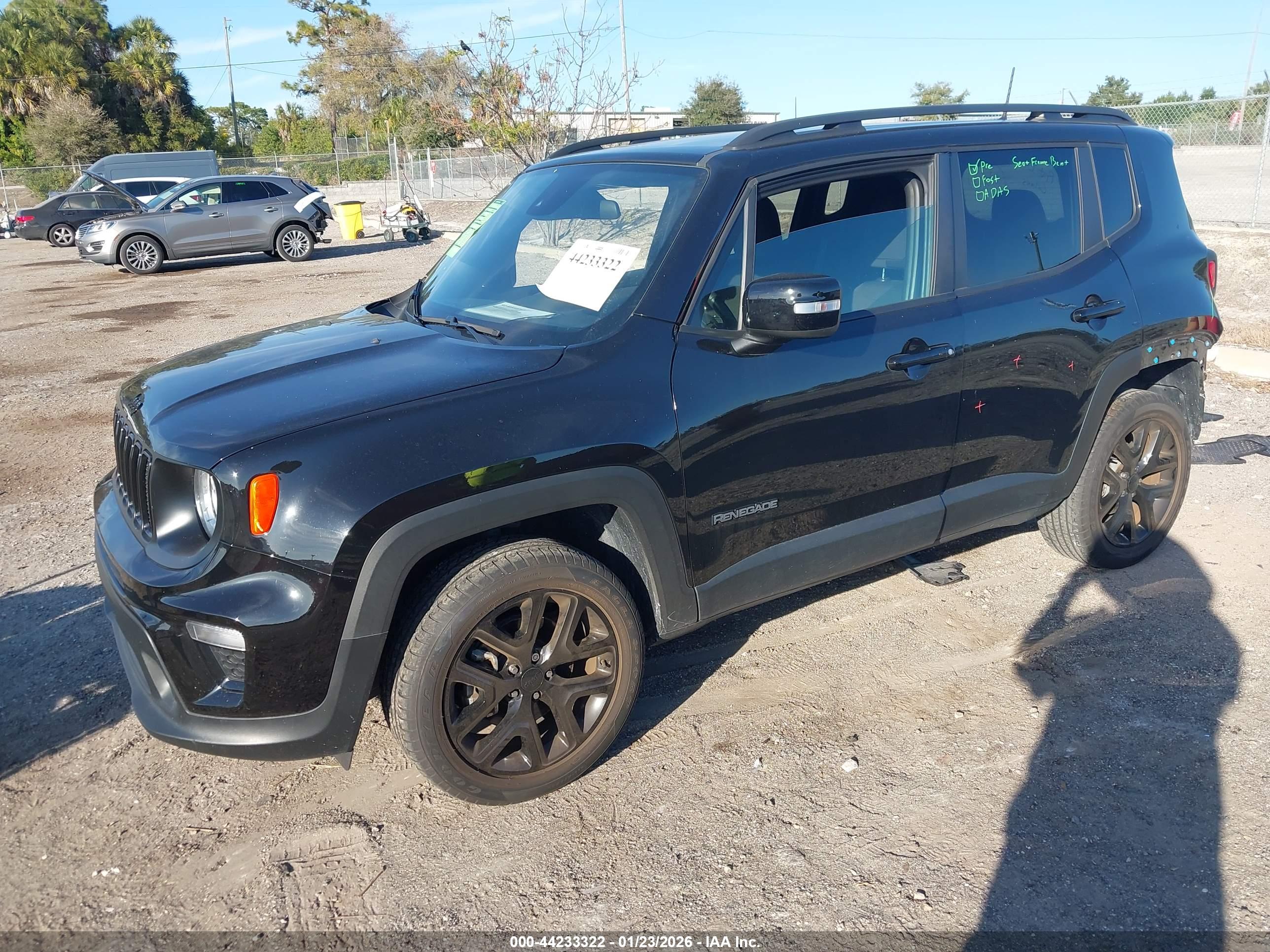 JEEP RENEGADE image 2