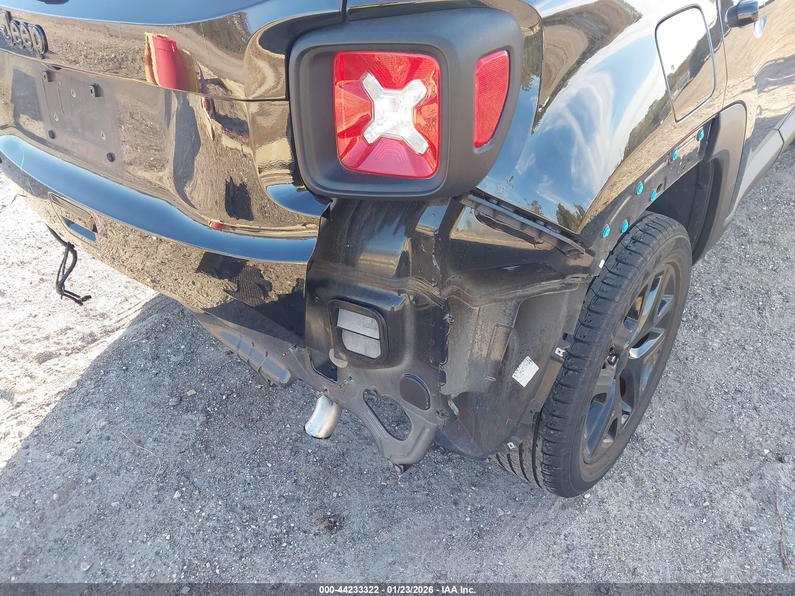 JEEP RENEGADE image 6