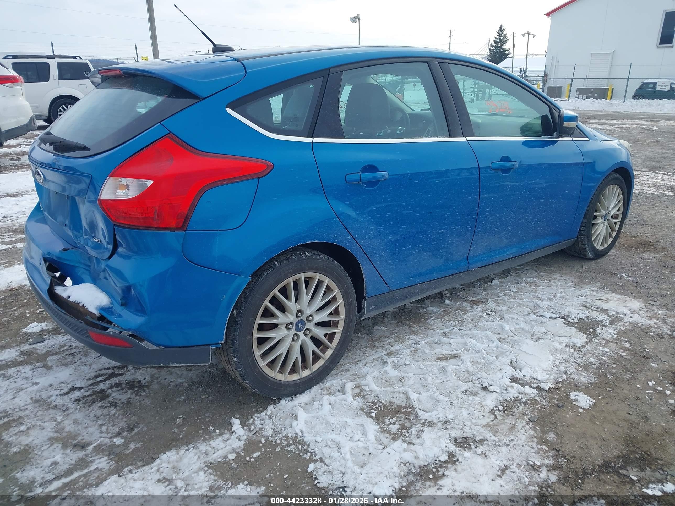 FORD FOCUS image 4