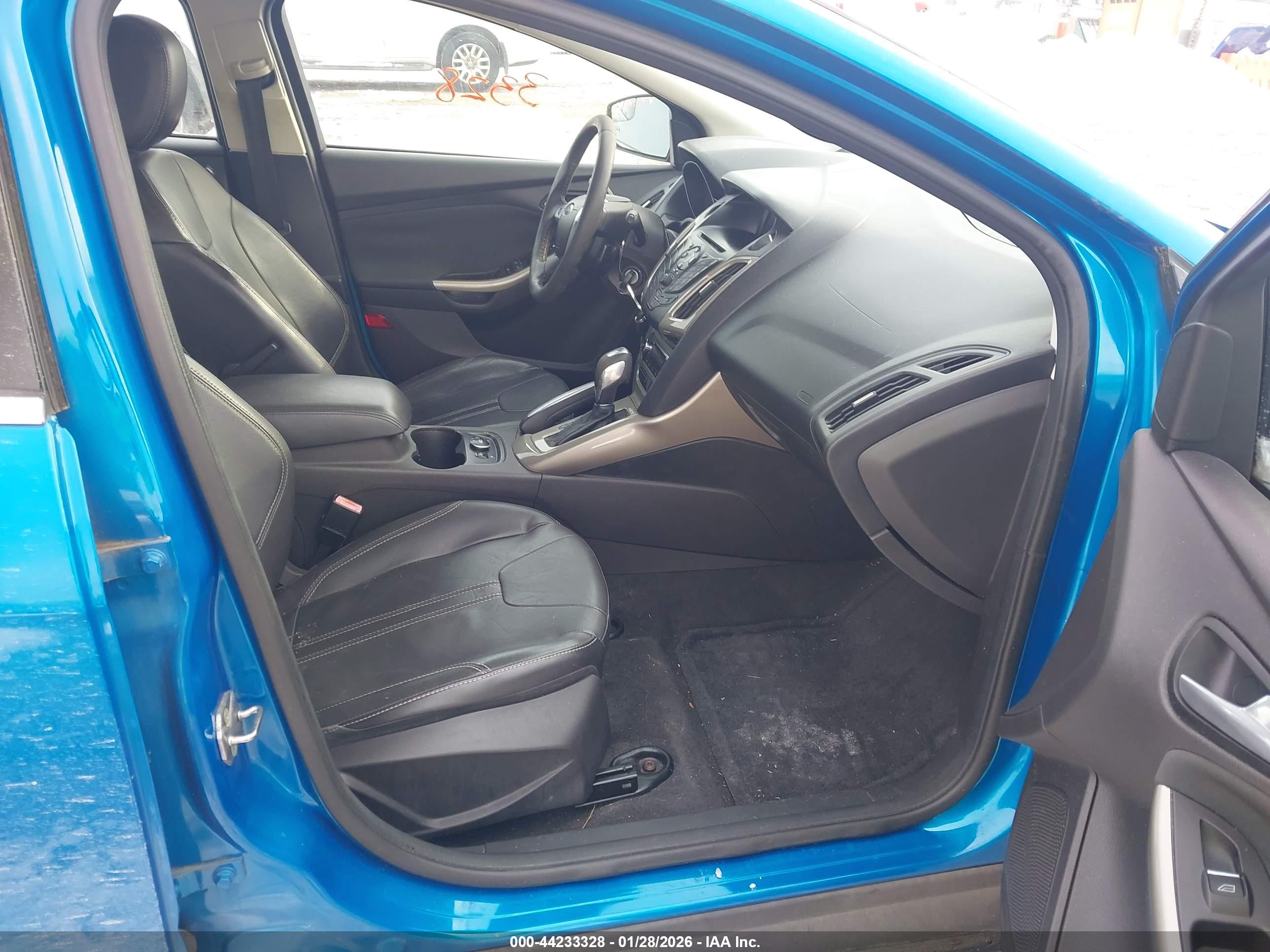FORD FOCUS image 5