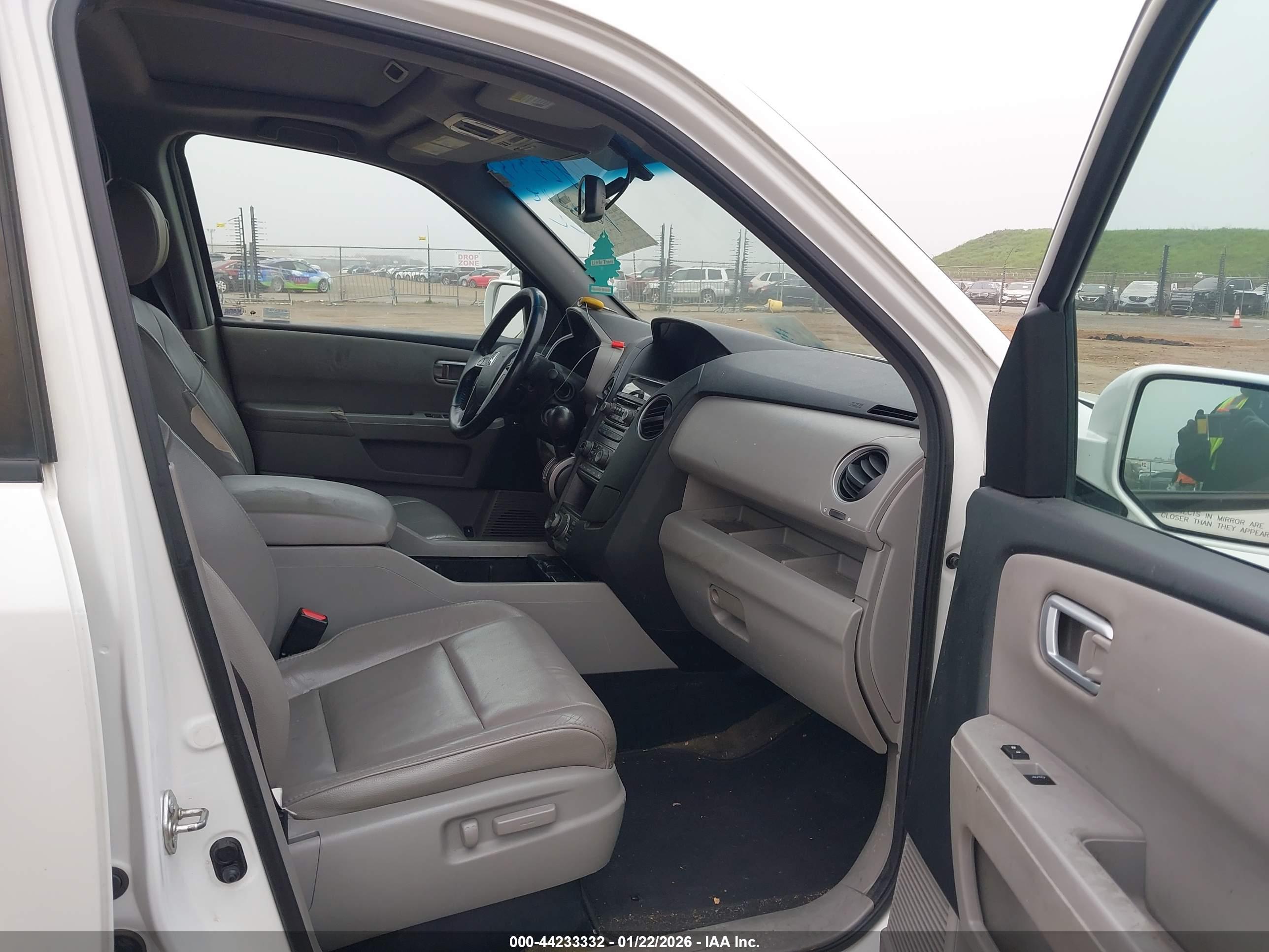 HONDA PILOT image 5