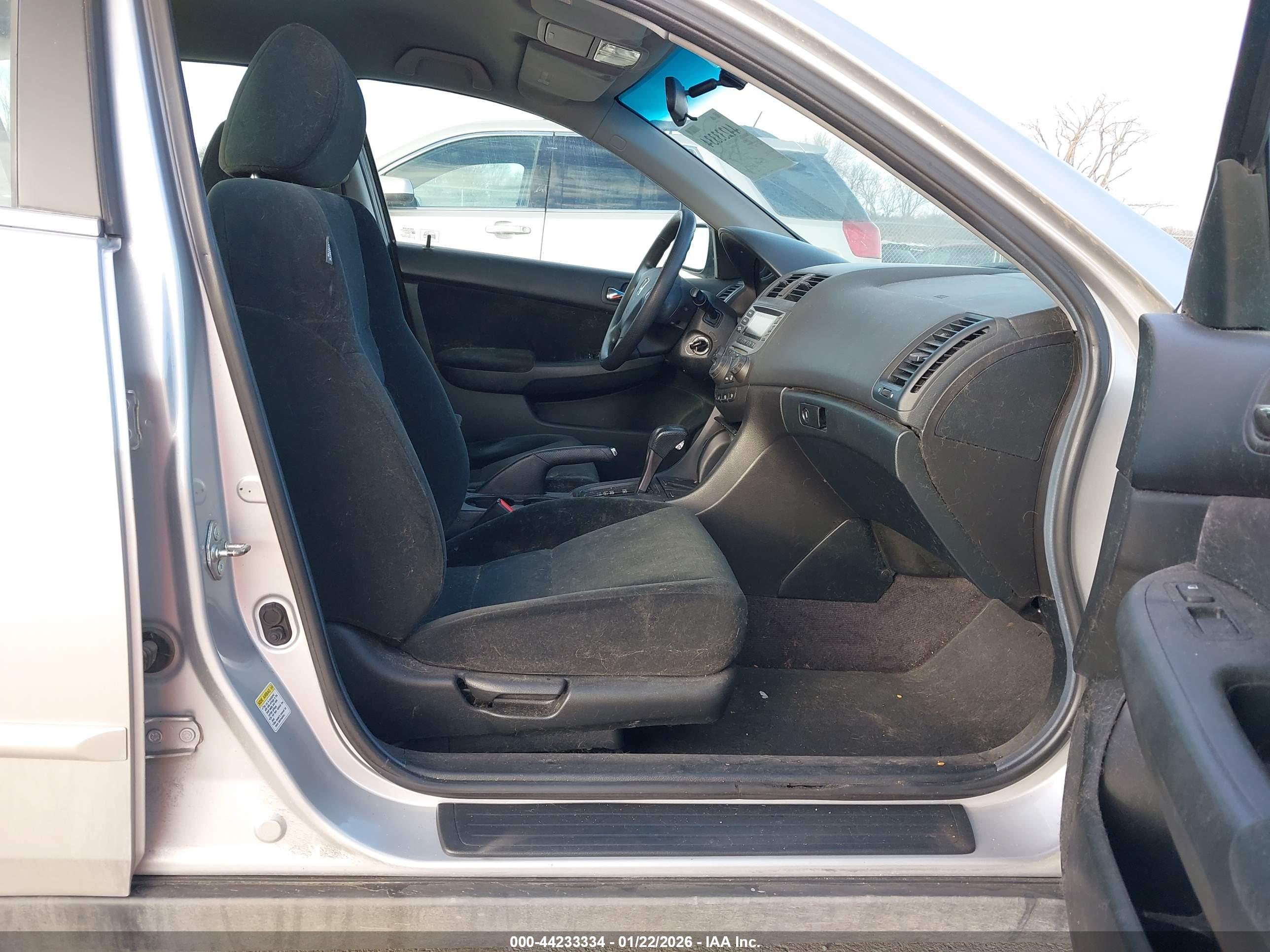 HONDA ACCORD image 5