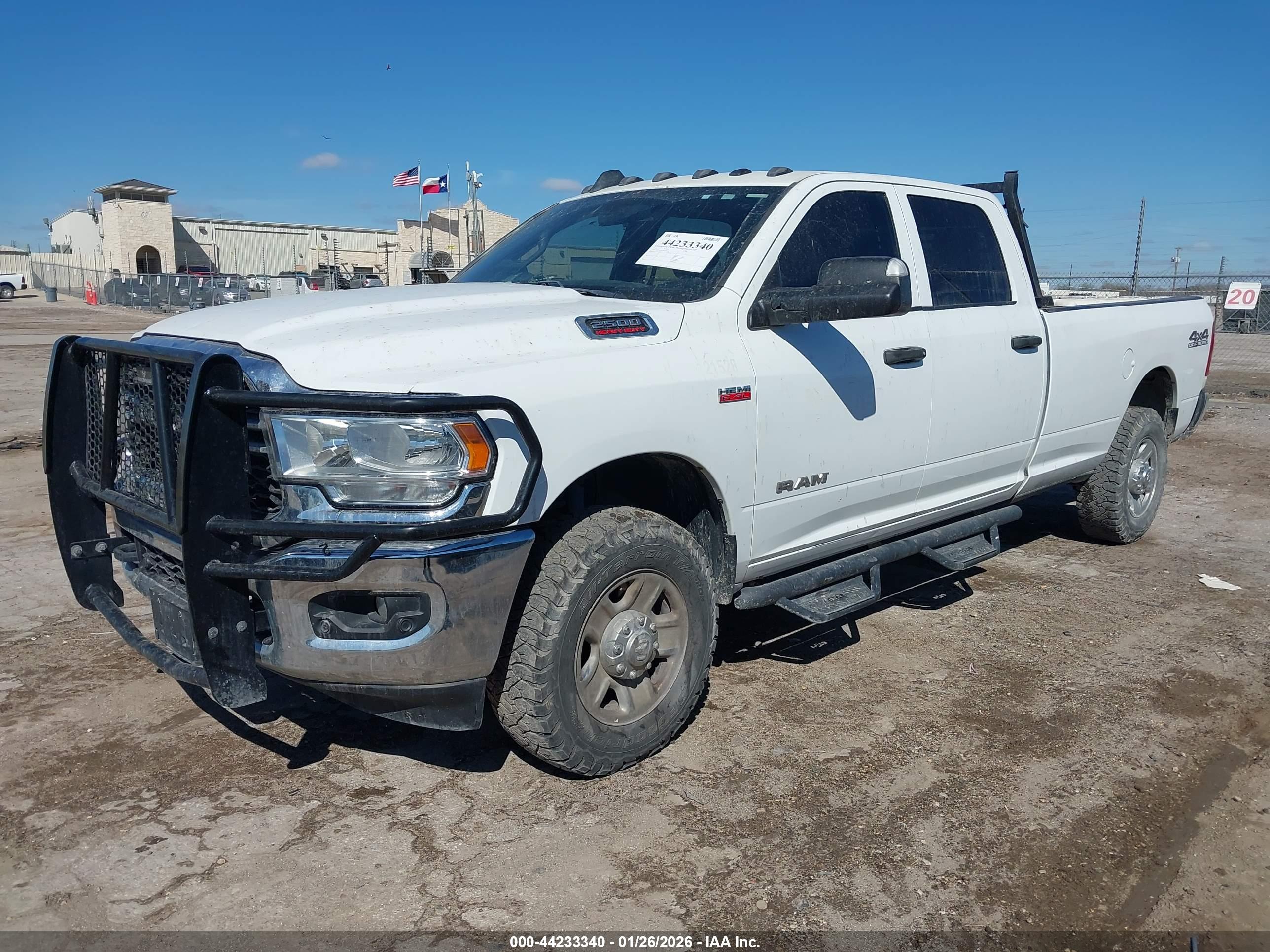 RAM 2500 image 2