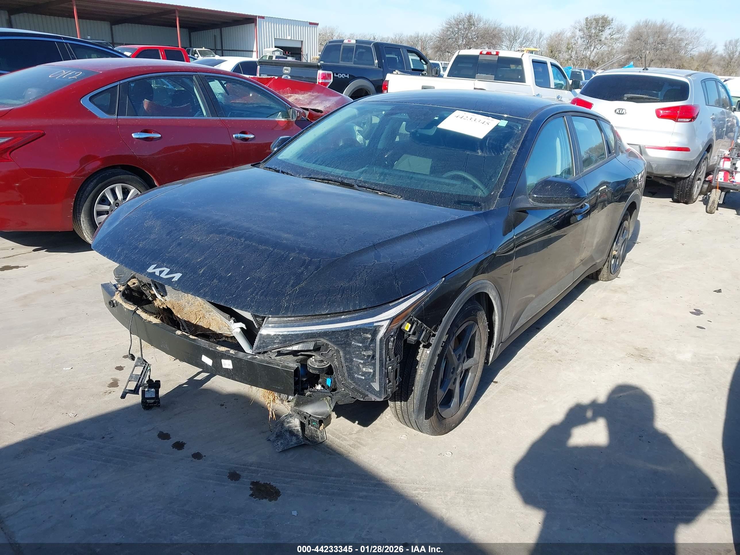 KIA K4 image 2