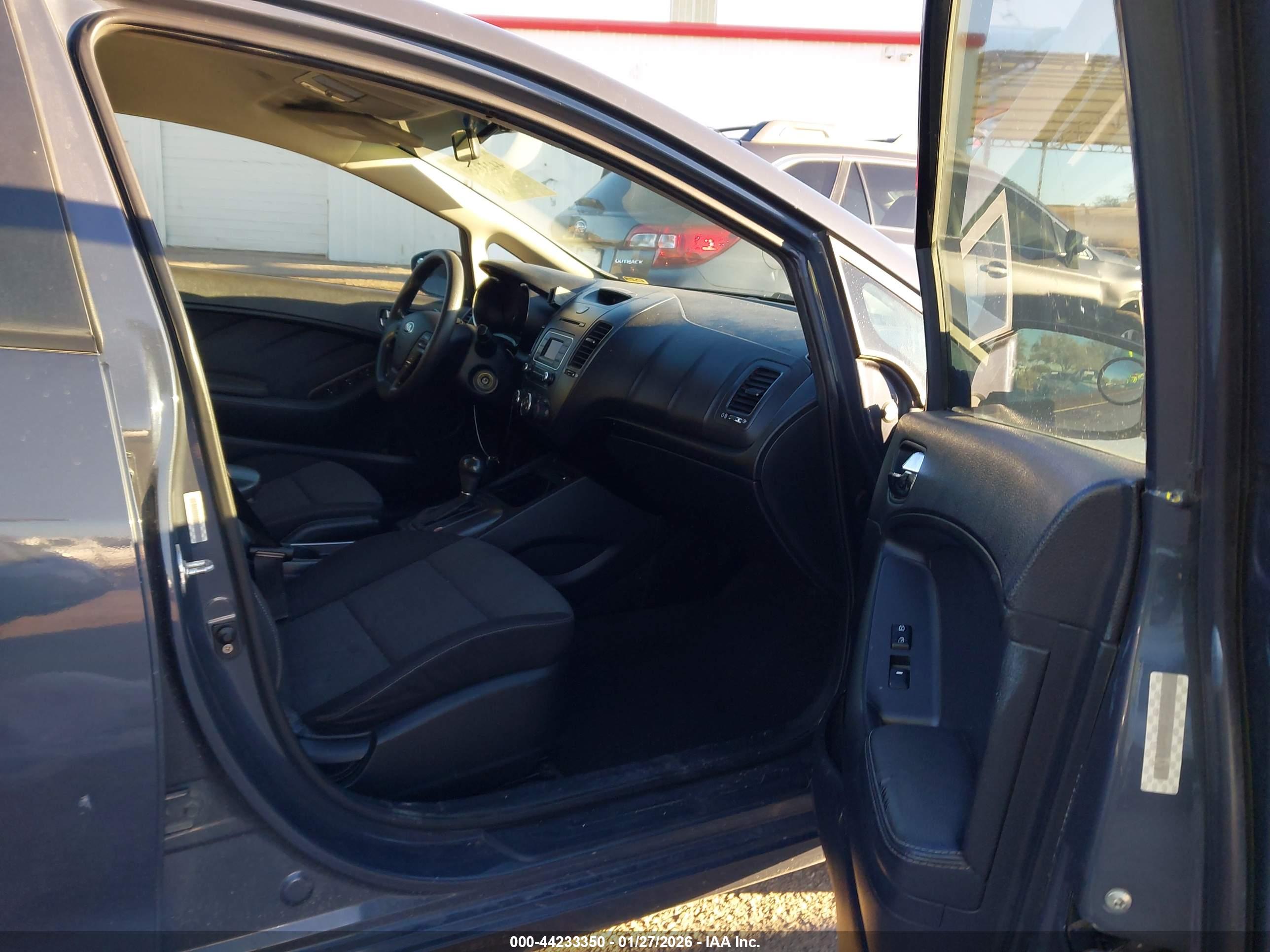 KIA FORTE image 5