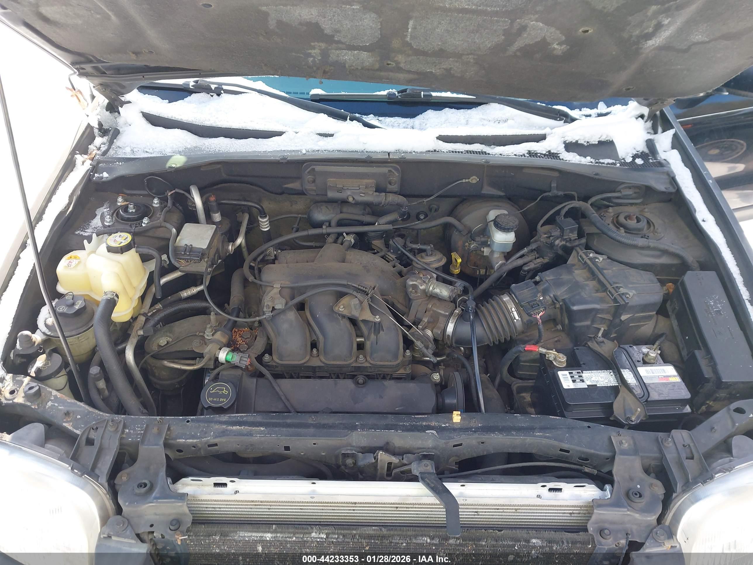 FORD ESCAPE image 10