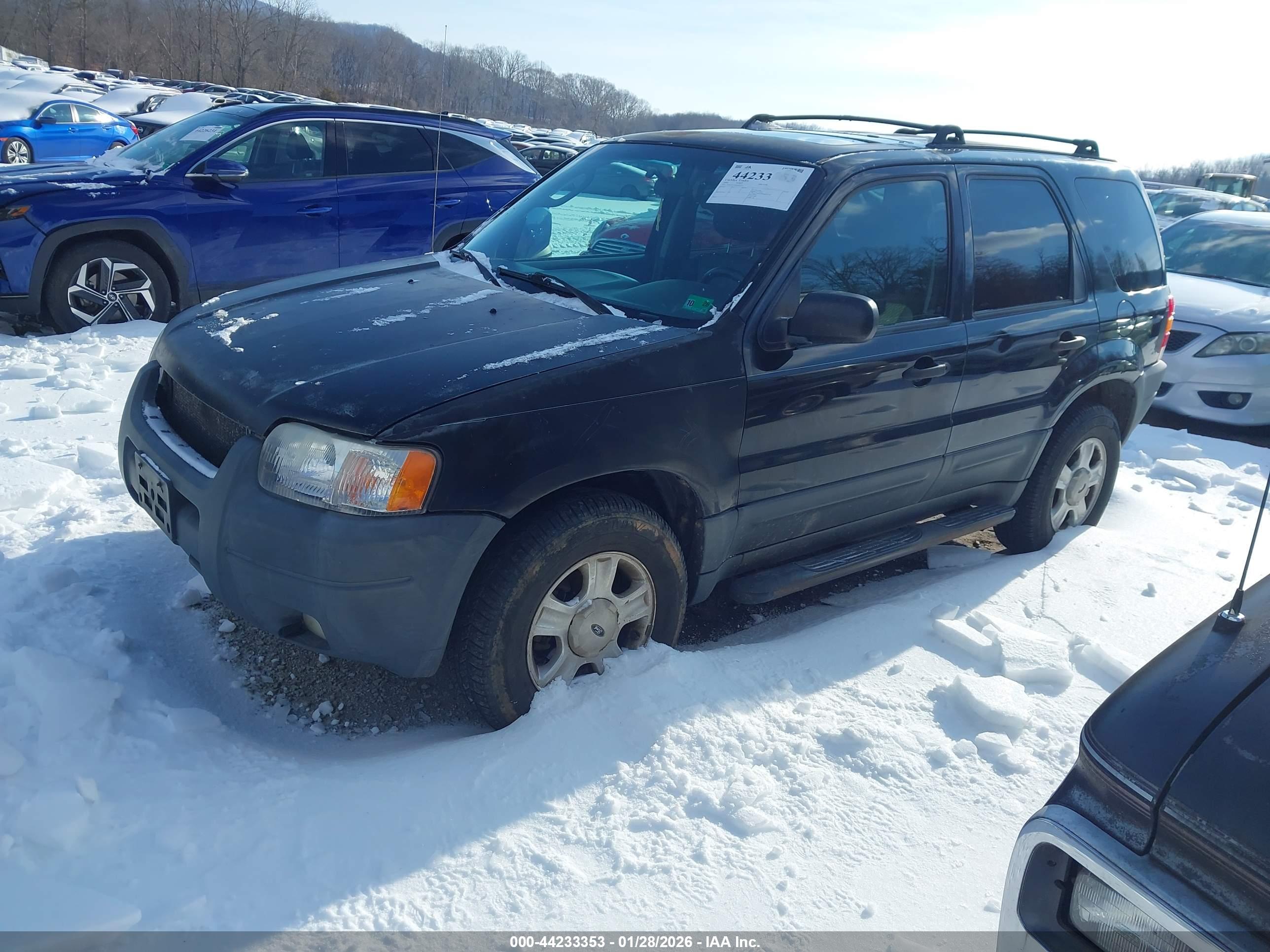 FORD ESCAPE image 2