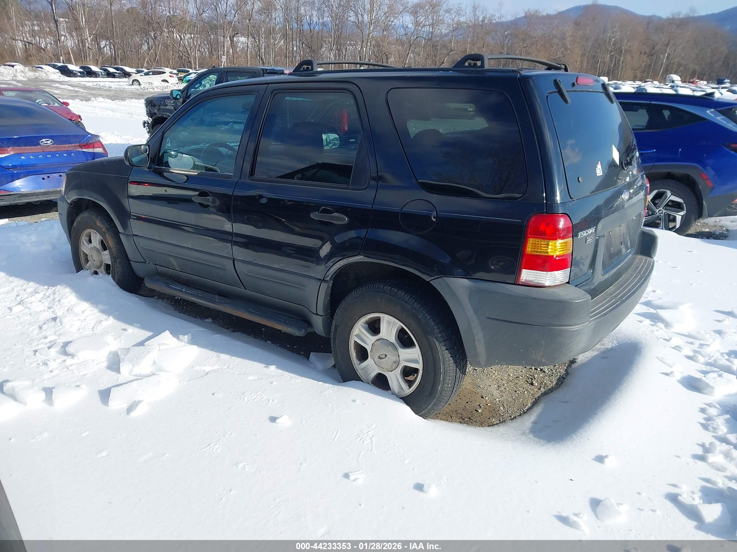 FORD ESCAPE image 3