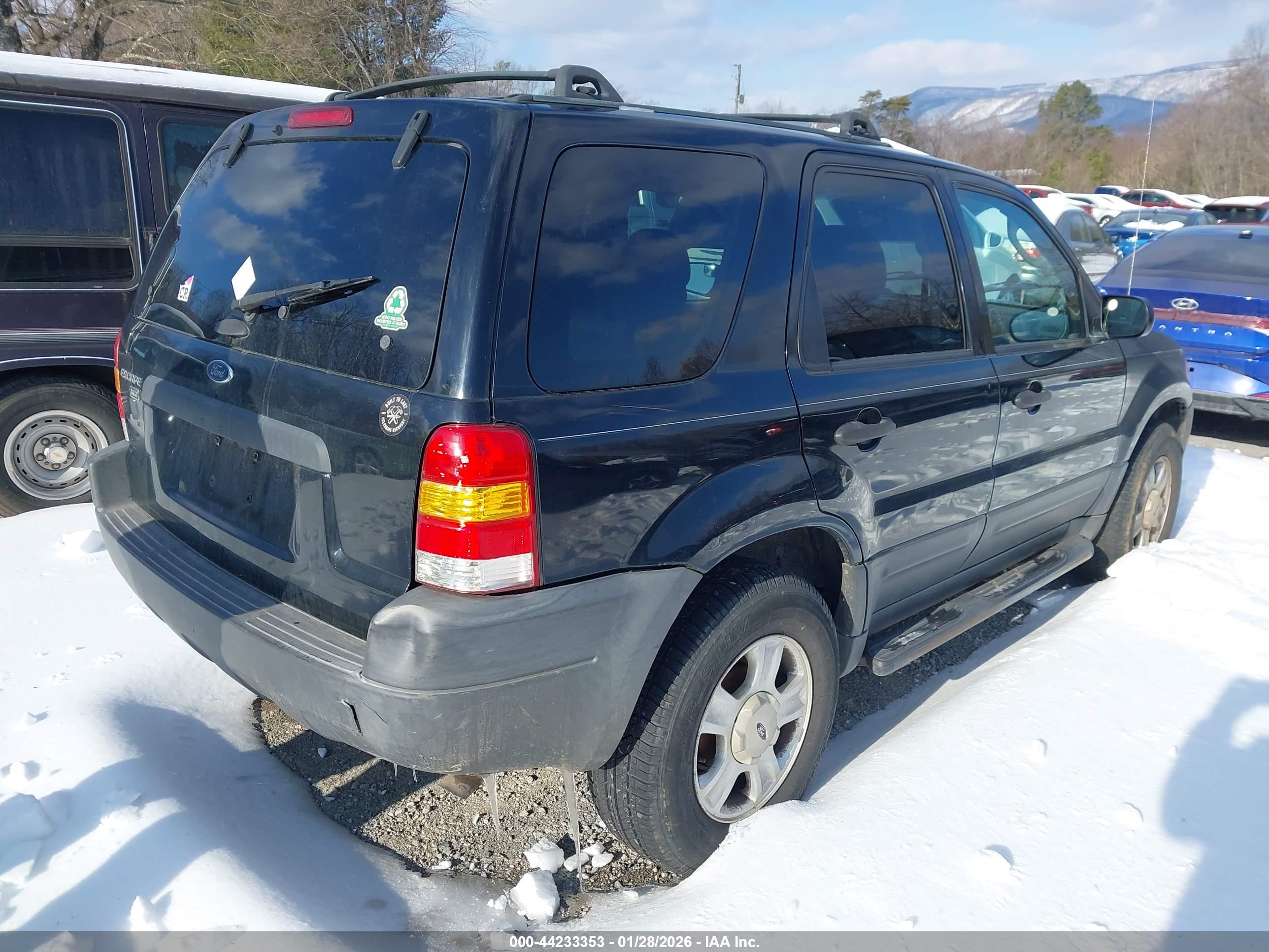 FORD ESCAPE image 6