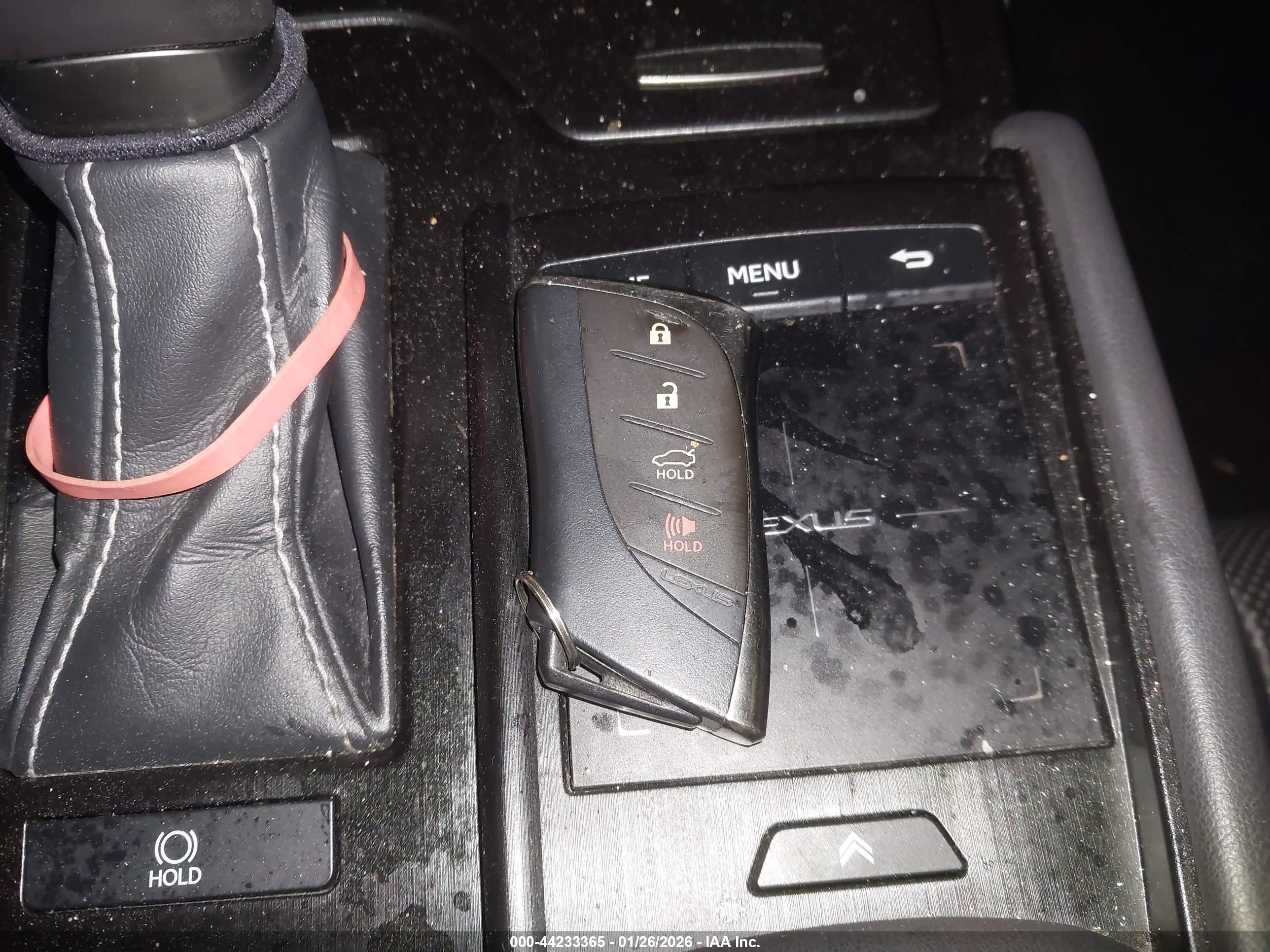 LEXUS ES image 11