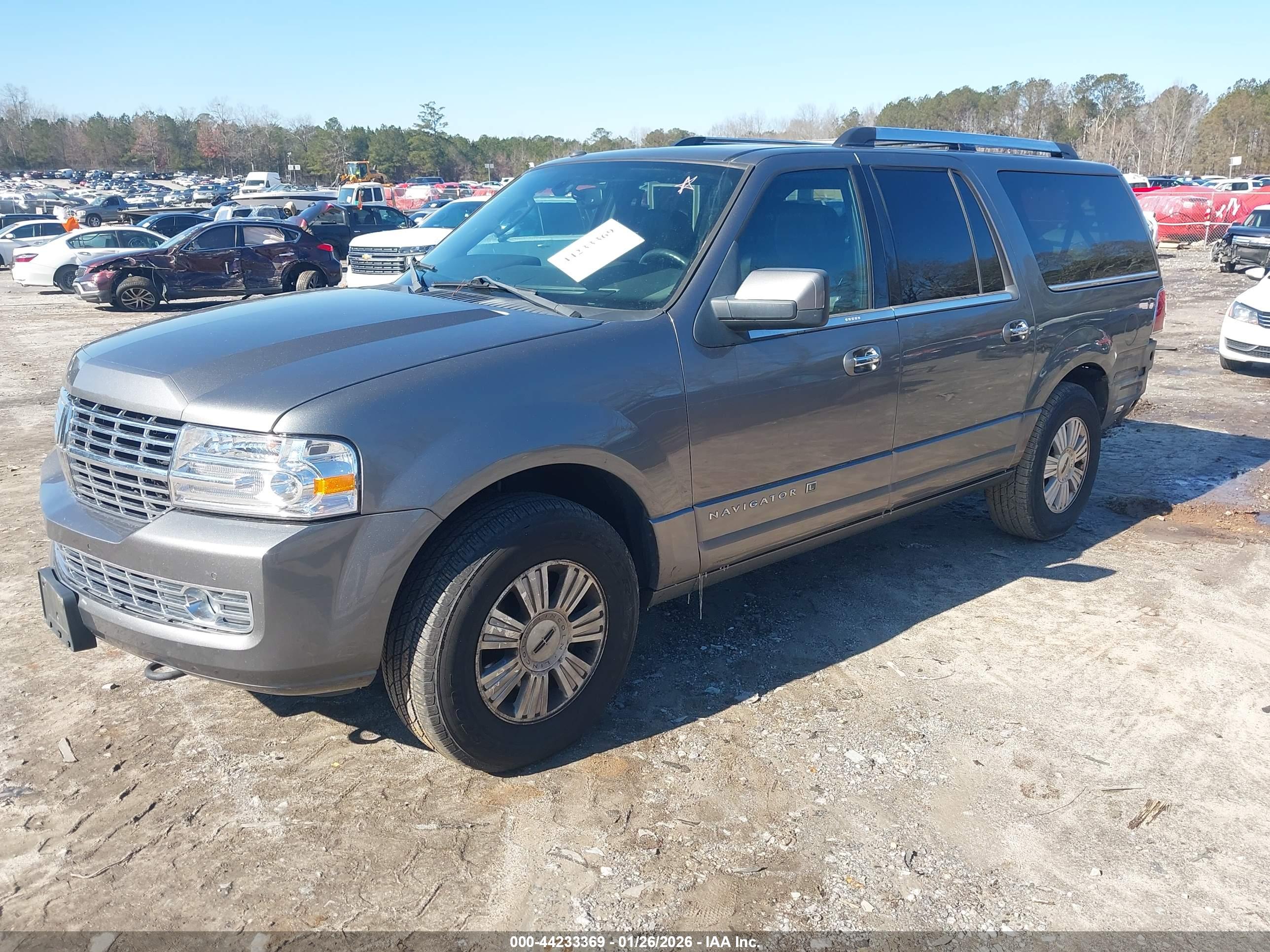 LINCOLN NAVIGATOR image 2