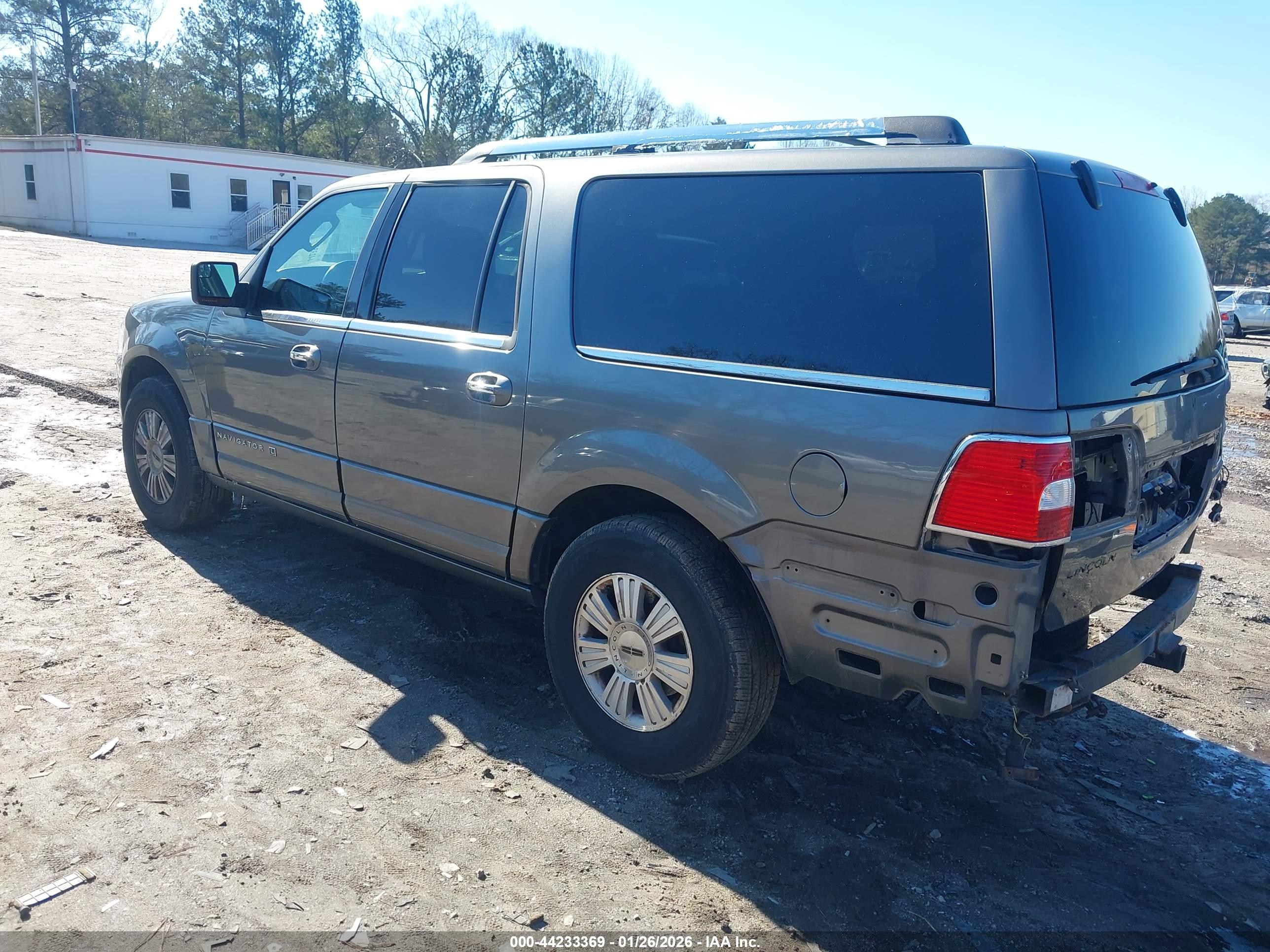 LINCOLN NAVIGATOR image 3
