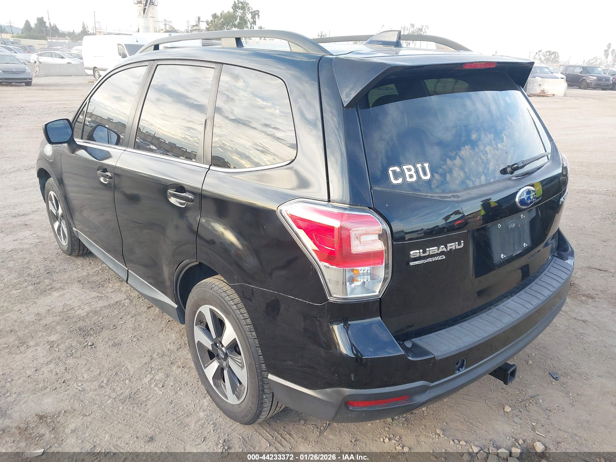 SUBARU FORESTER image 3