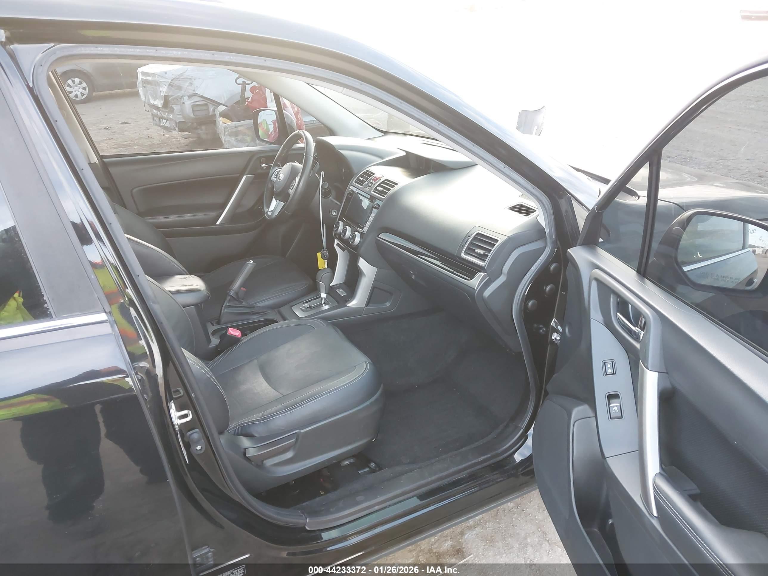 SUBARU FORESTER image 5