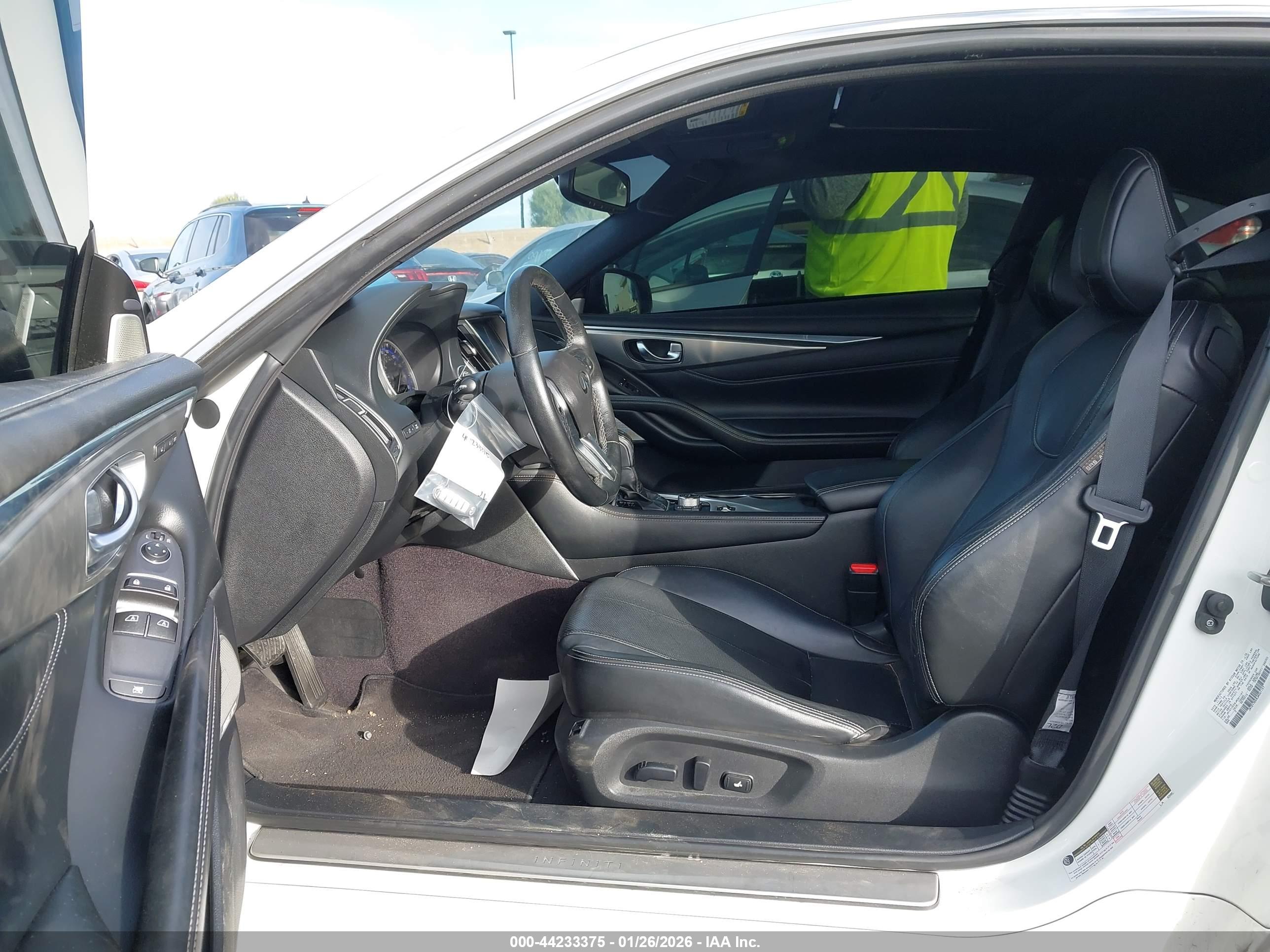 INFINITI Q60 image 5