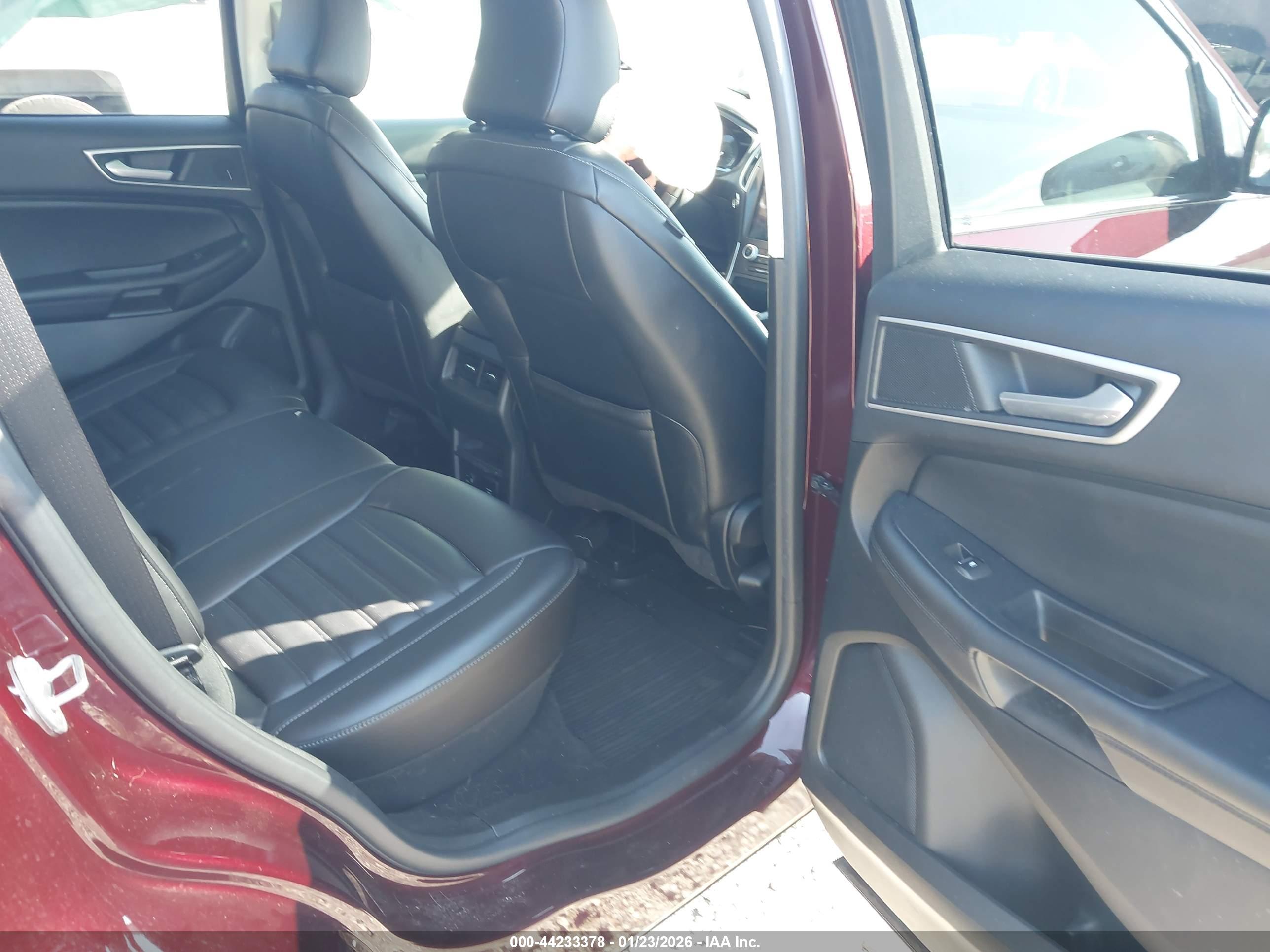 FORD EDGE image 8