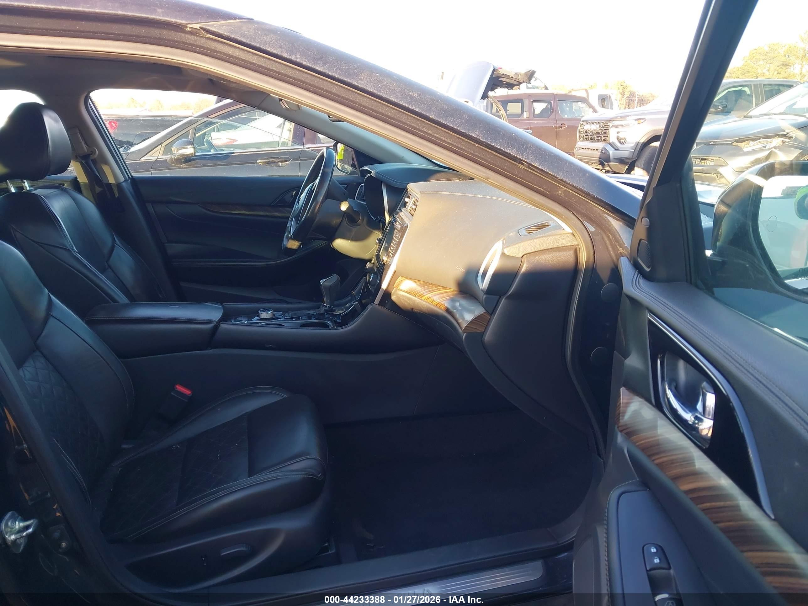 NISSAN MAXIMA image 5