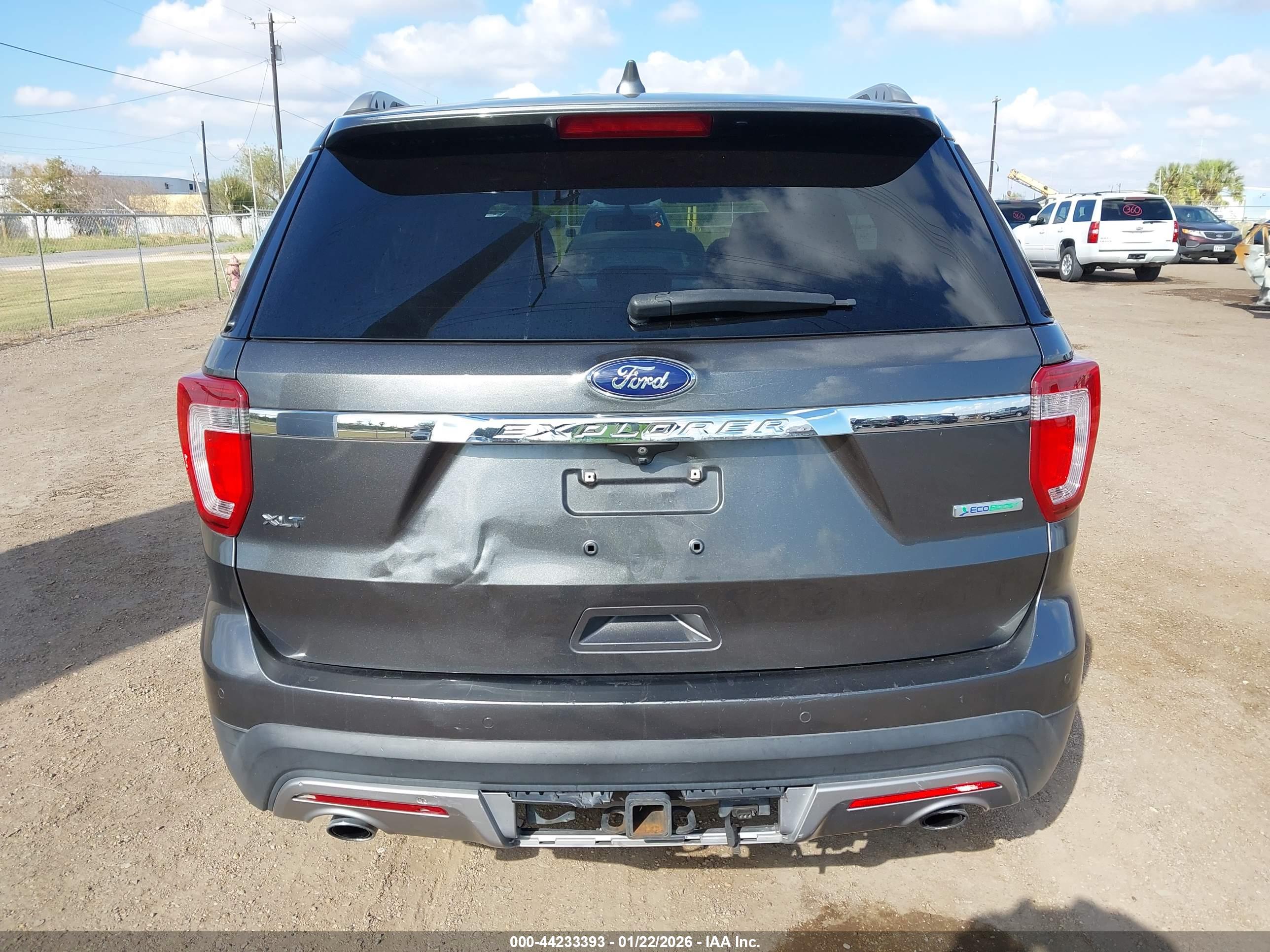 FORD EXPLORER image 6