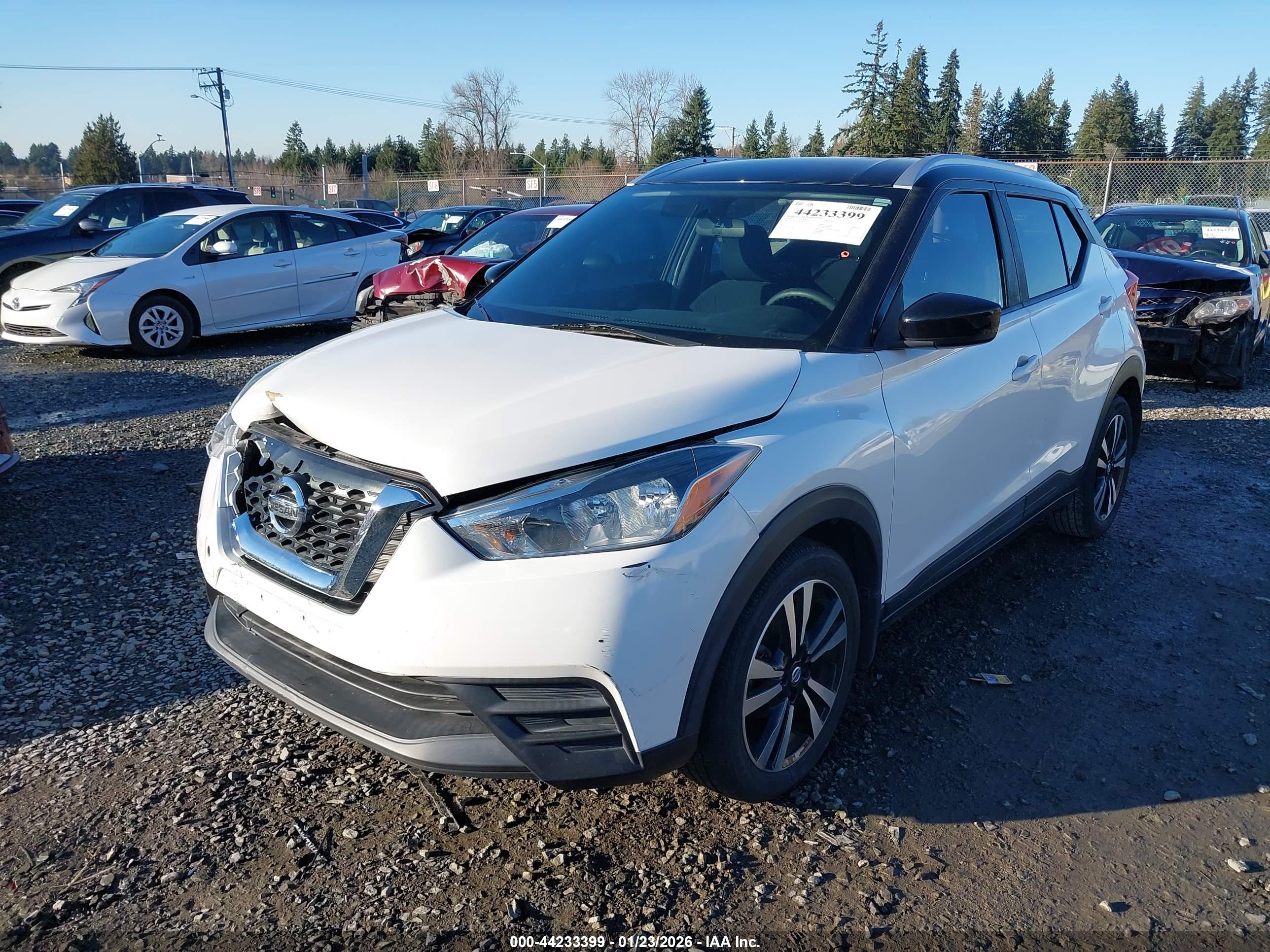 NISSAN KICKS image 2