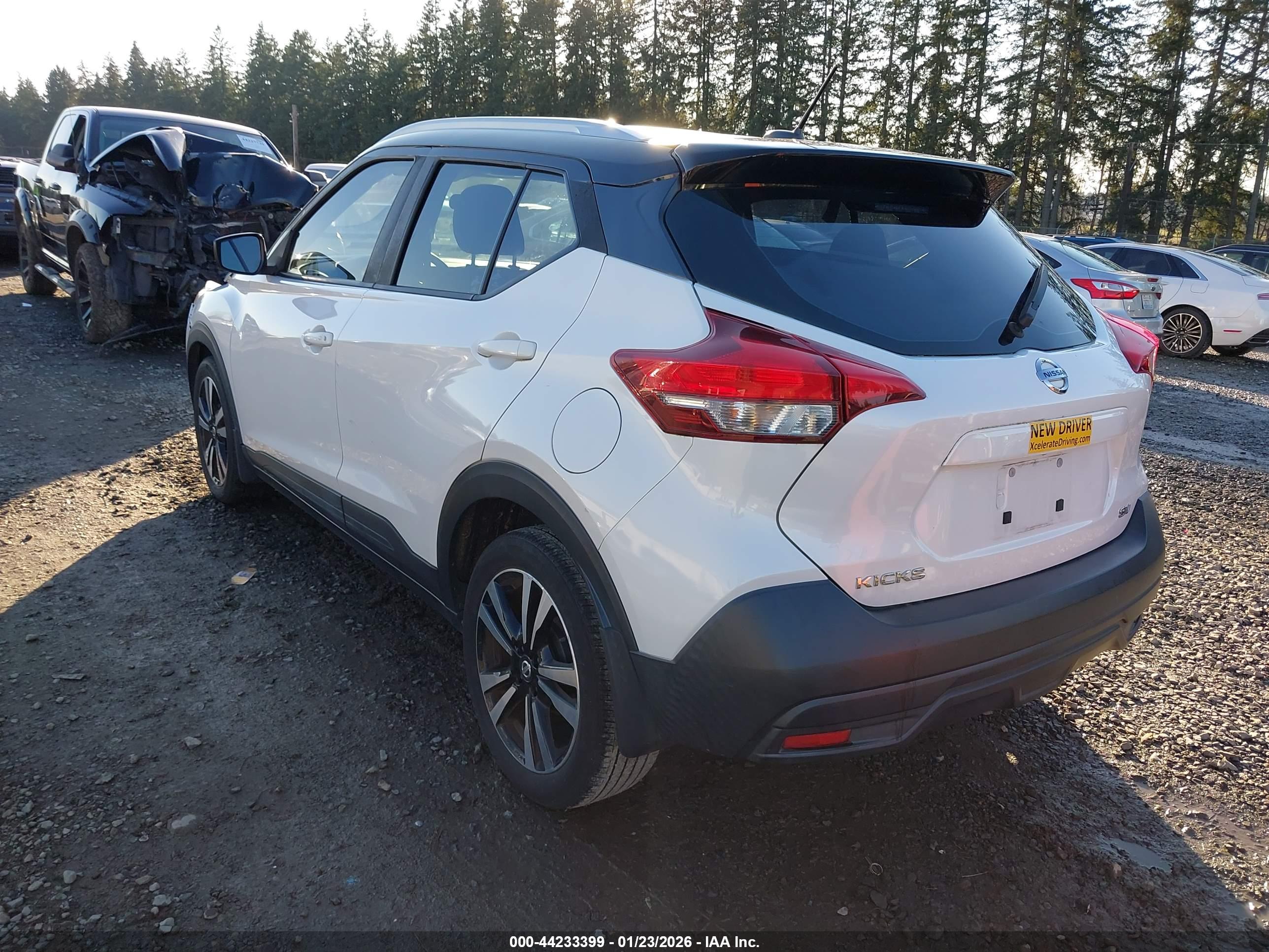 NISSAN KICKS image 3