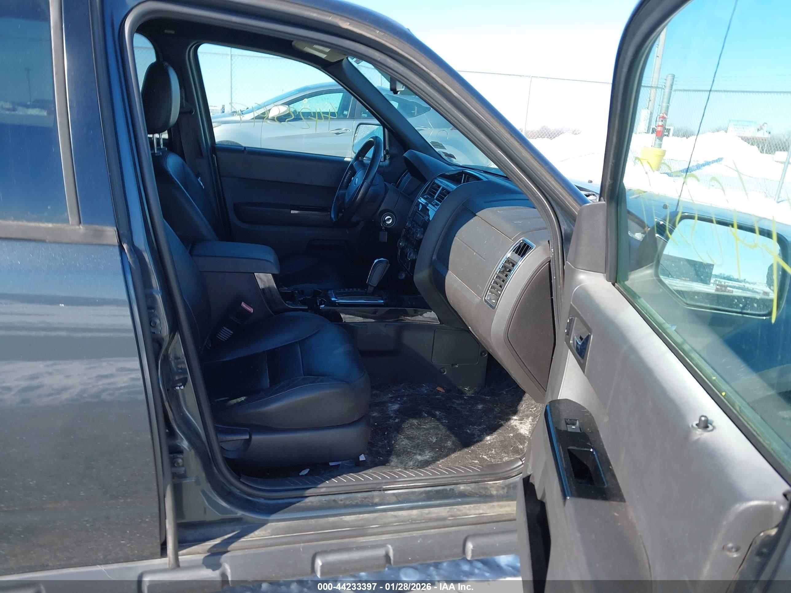 FORD ESCAPE image 5