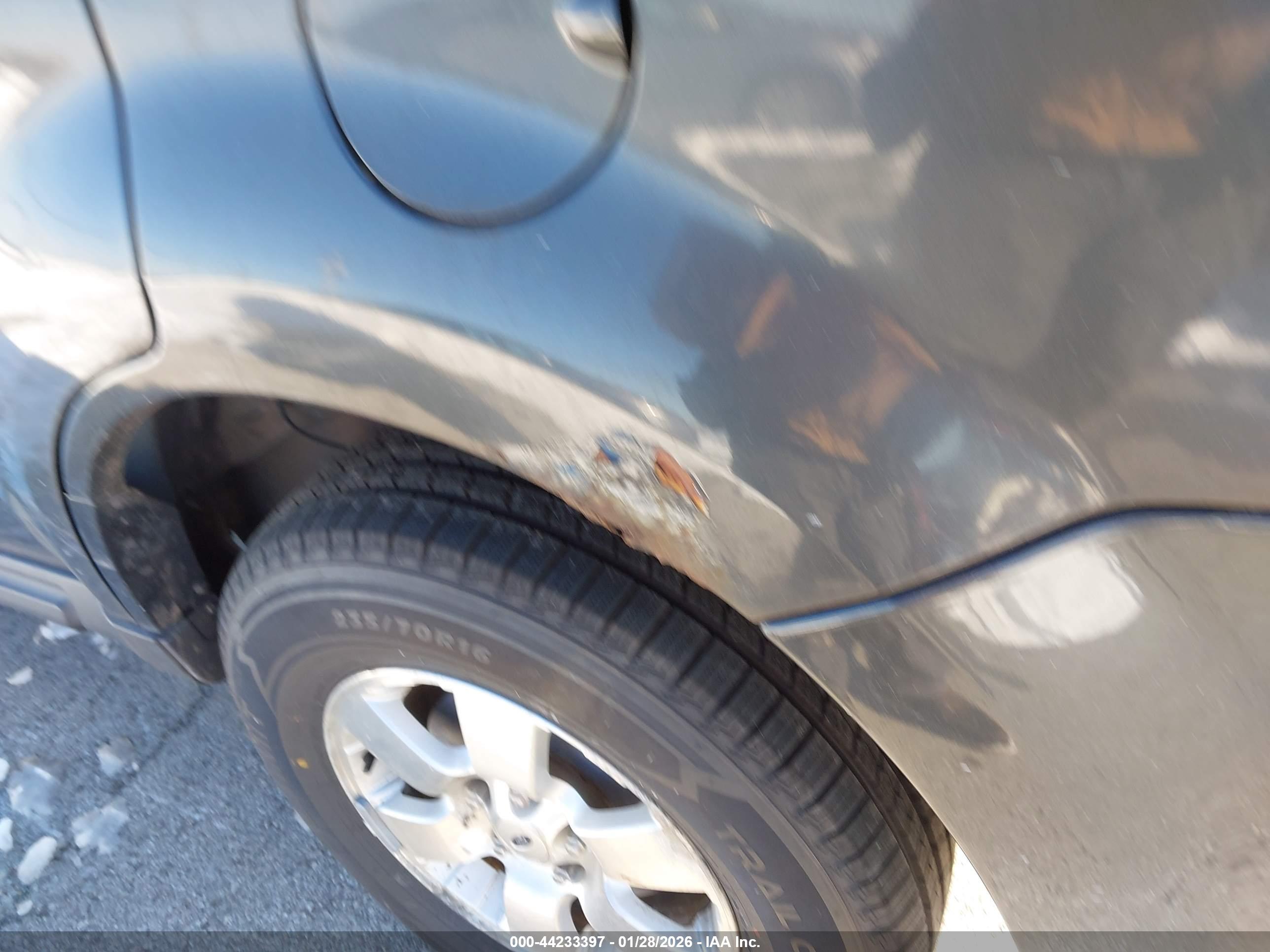 FORD ESCAPE image 6