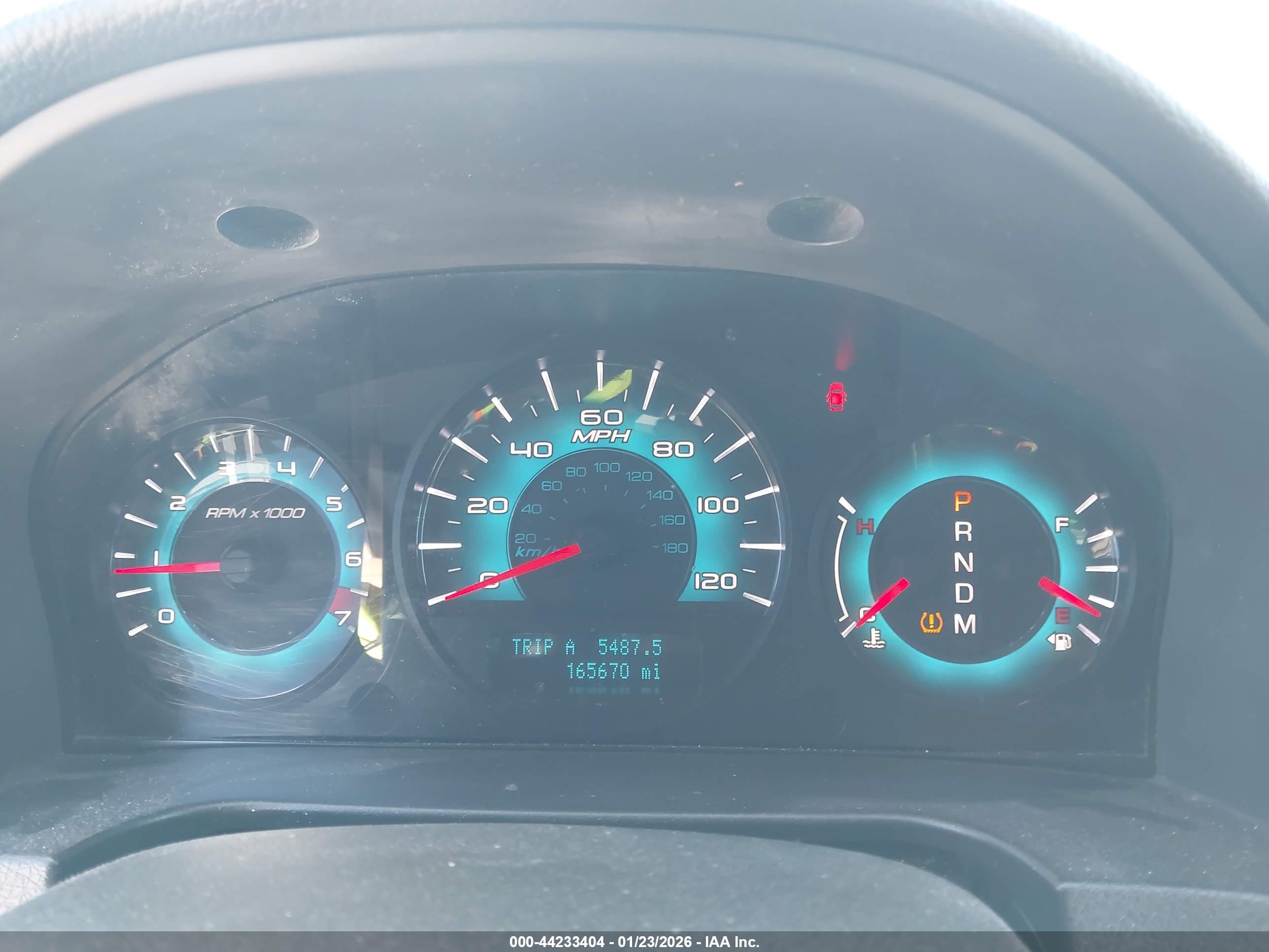FORD FUSION image 7