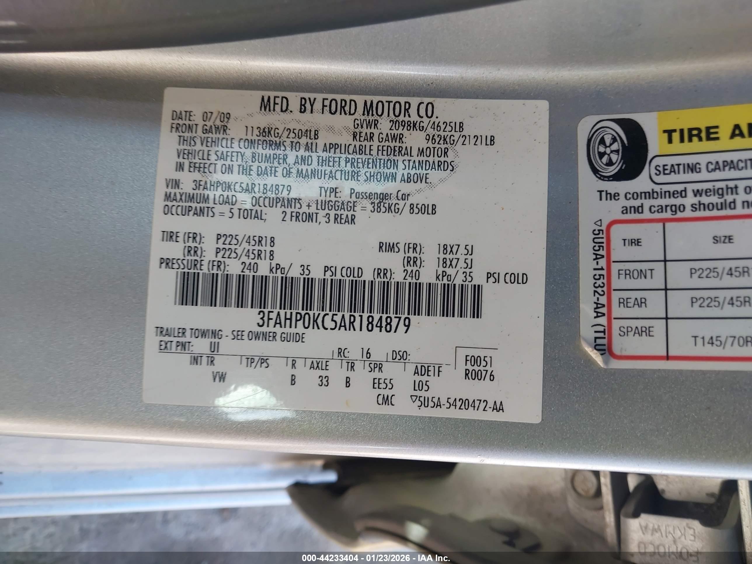 FORD FUSION image 9