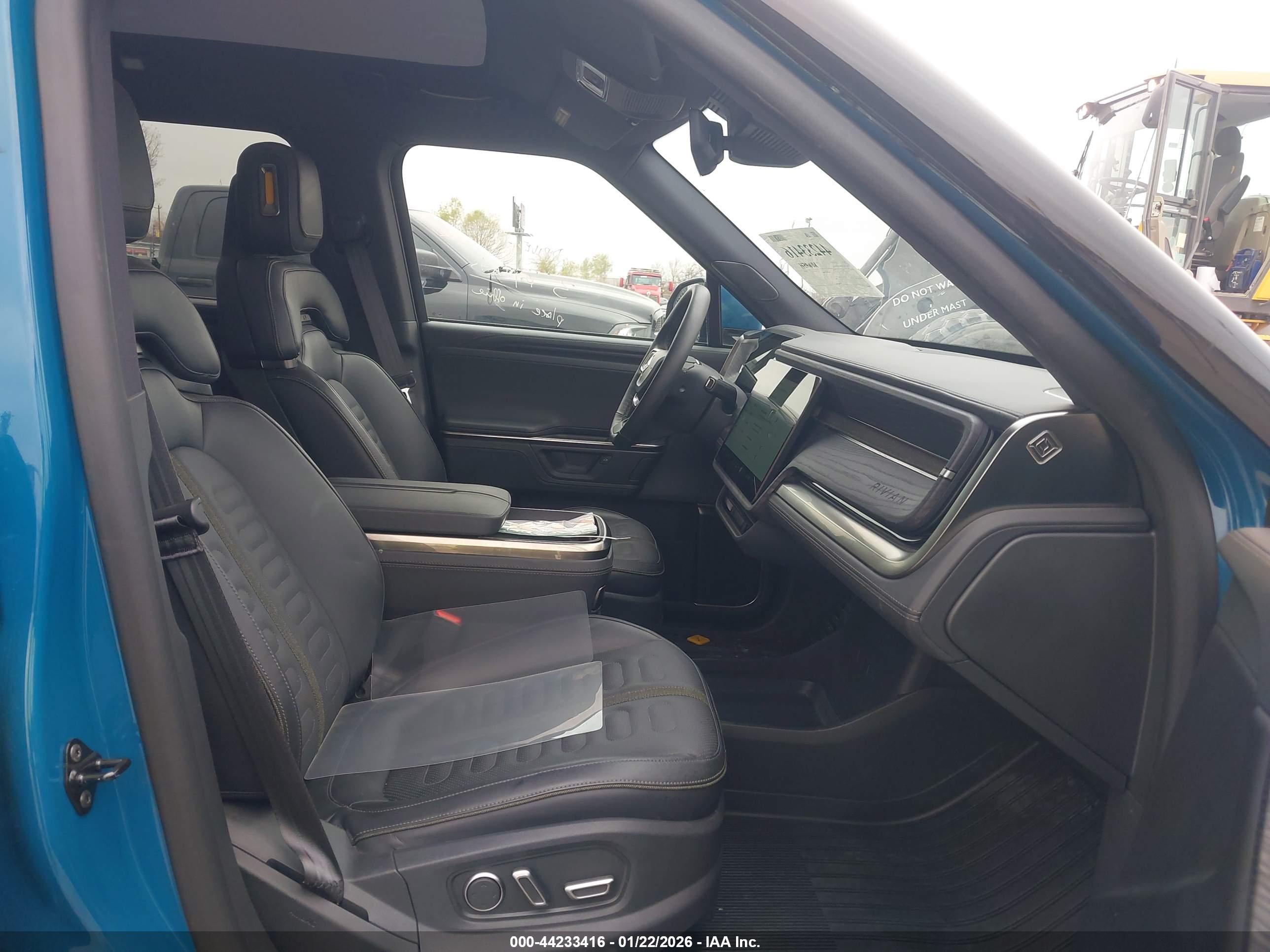 RIVIAN R1T image 5