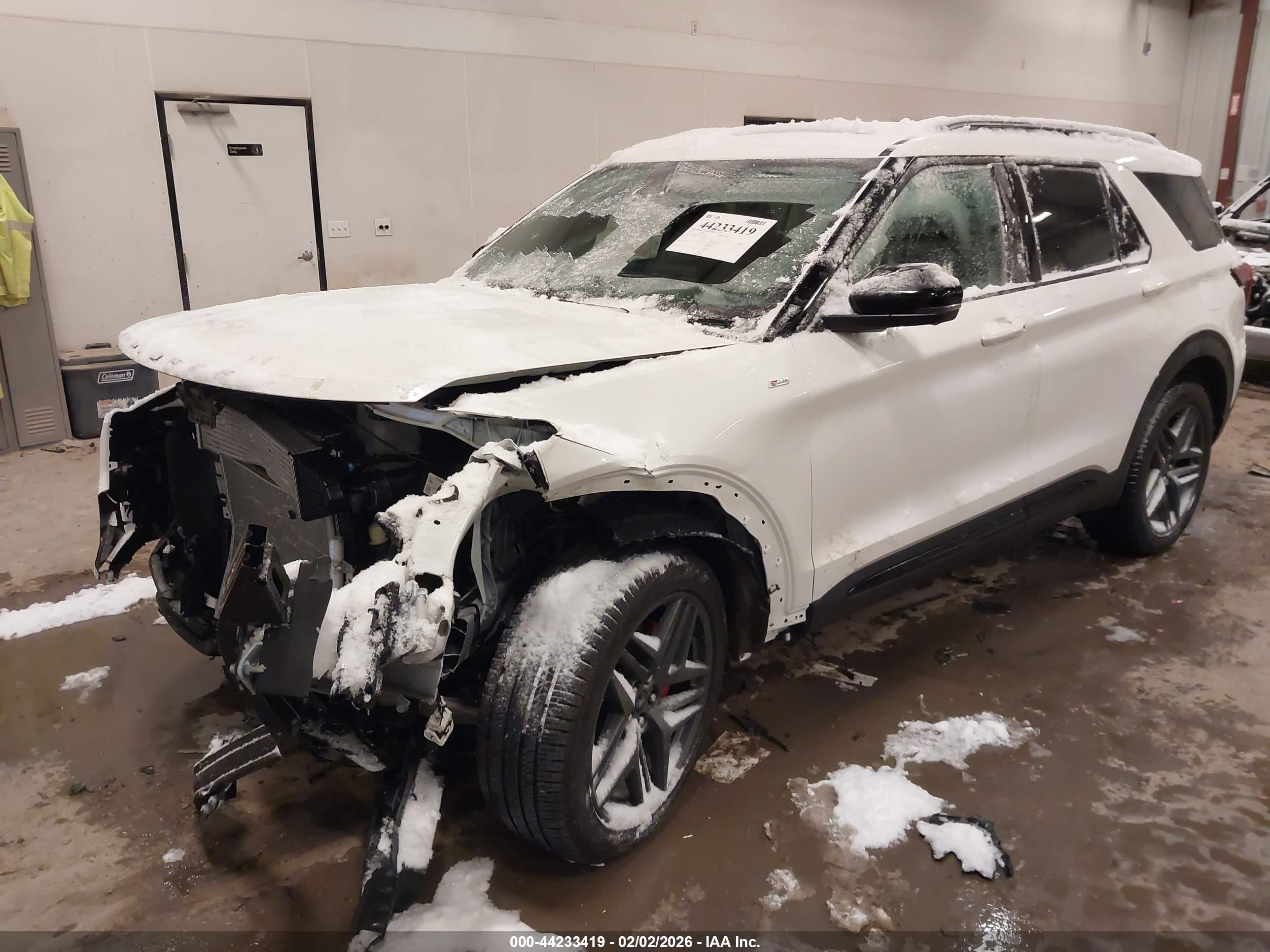 FORD EXPLORER image 2