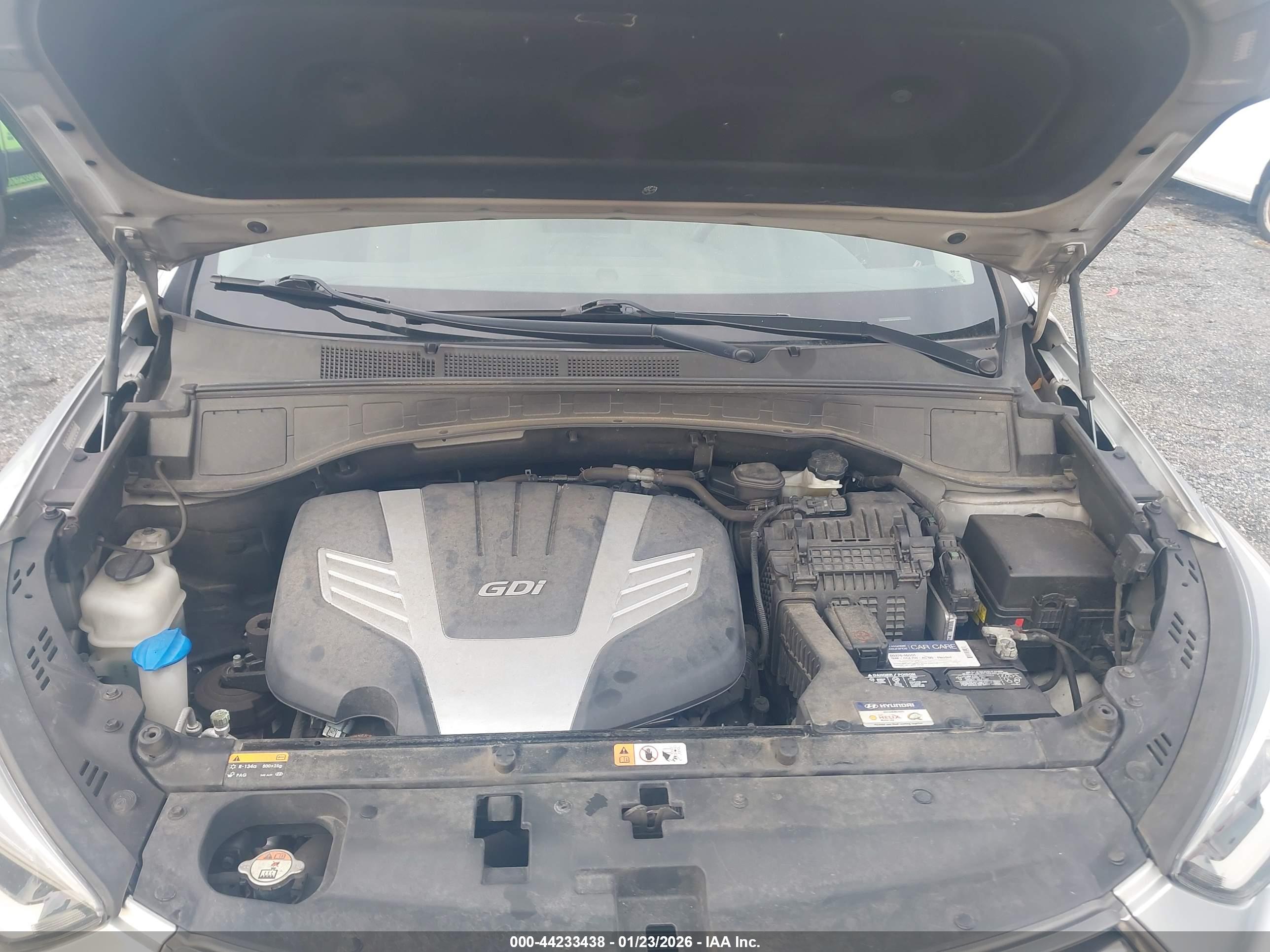 HYUNDAI SANTA image 10