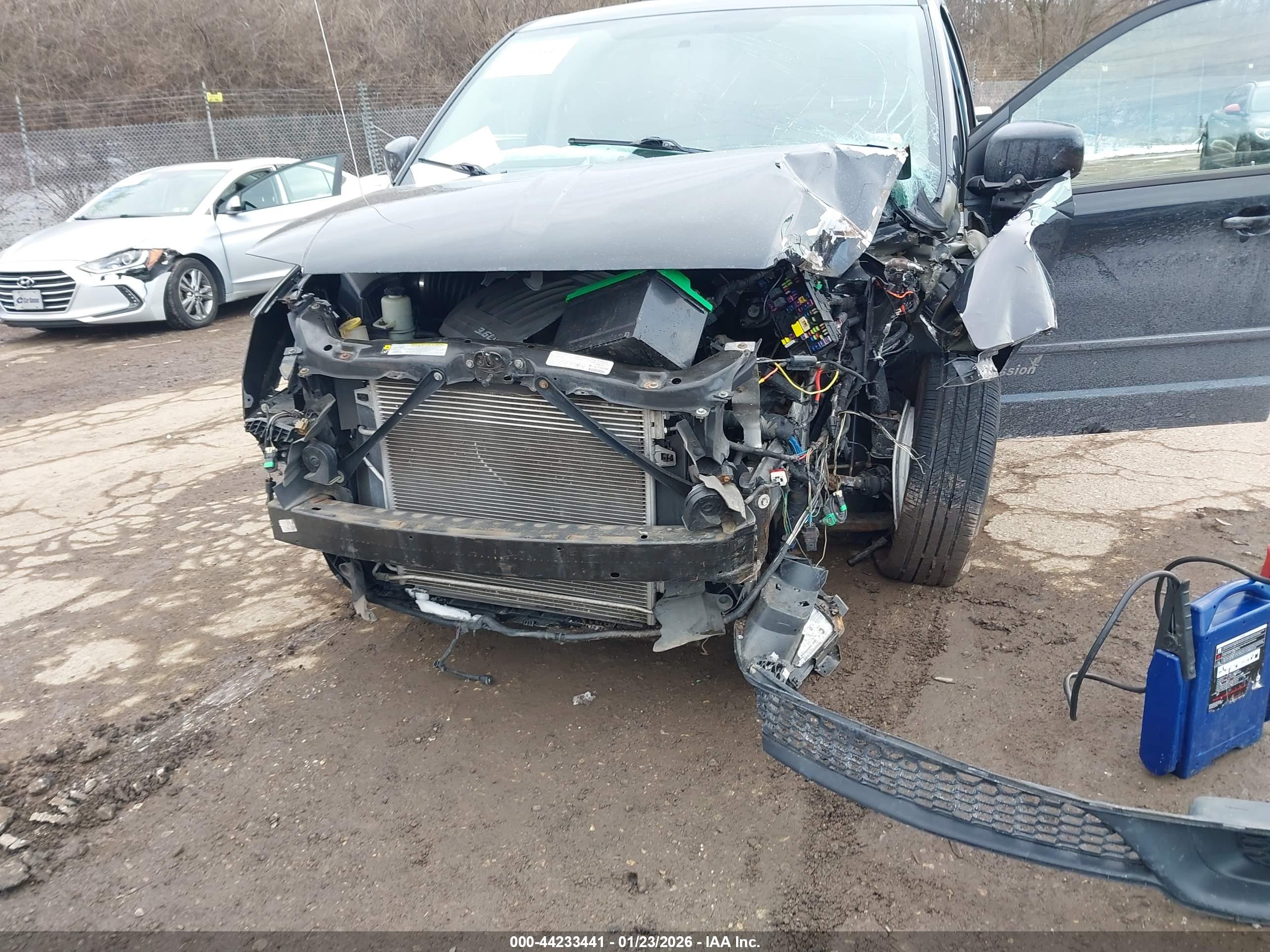 DODGE GRAND image 6